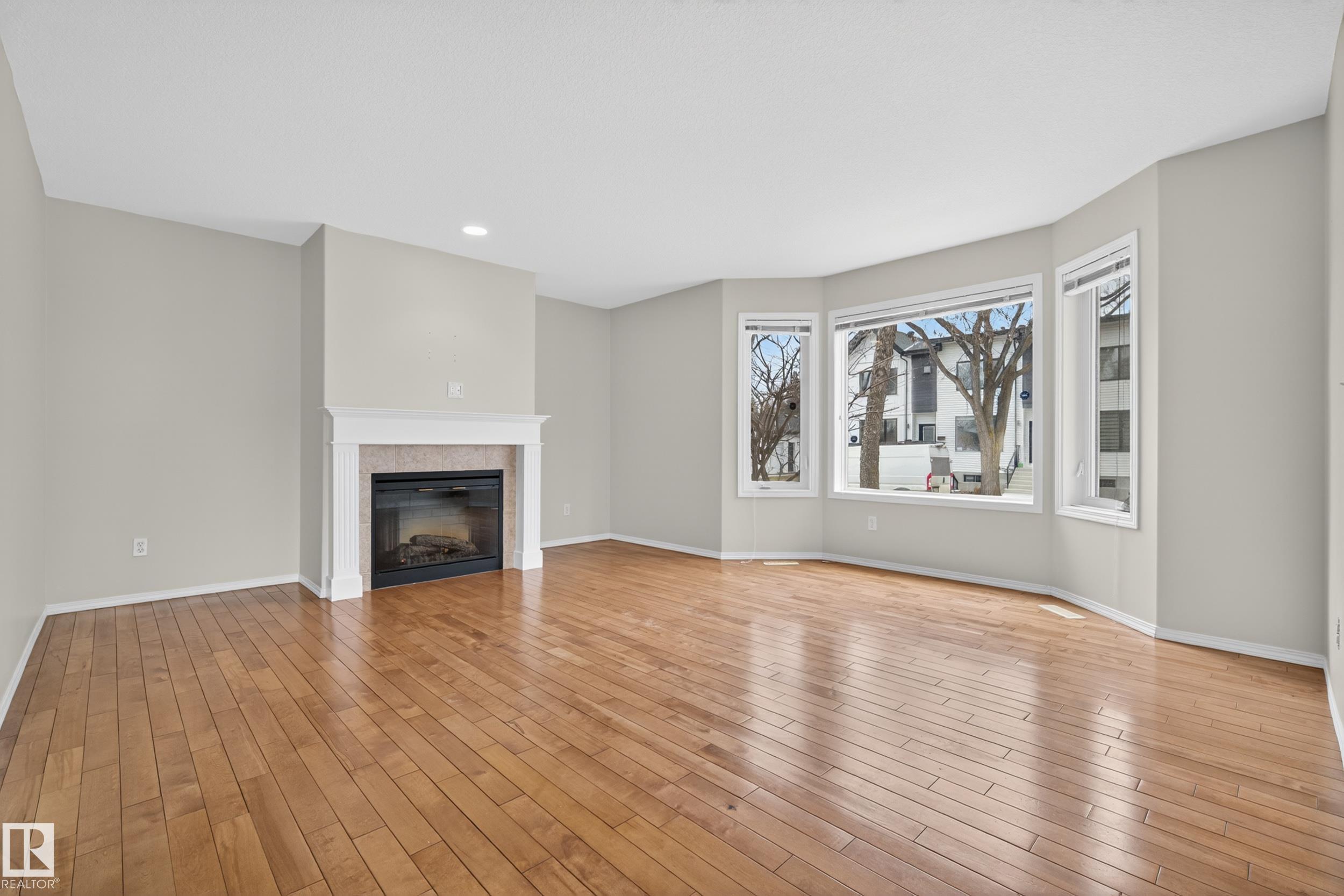 Photo 7 at 8721 88 Avenue NW, Bonnie Doon, Edmonton