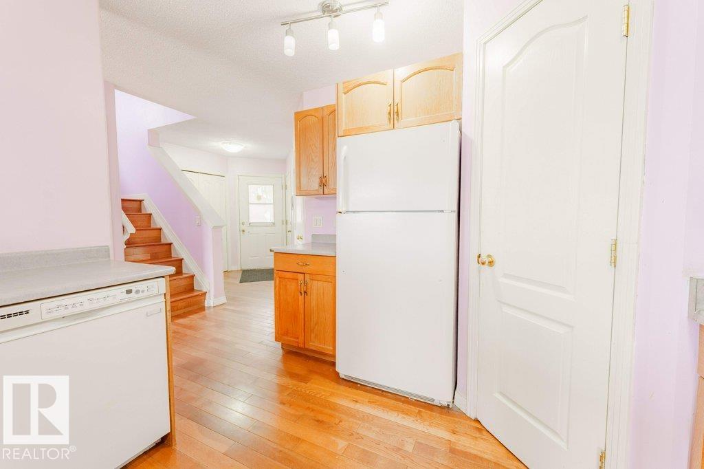 Photo 11 at 2144 37b Avenue NW, Wild Rose, Edmonton