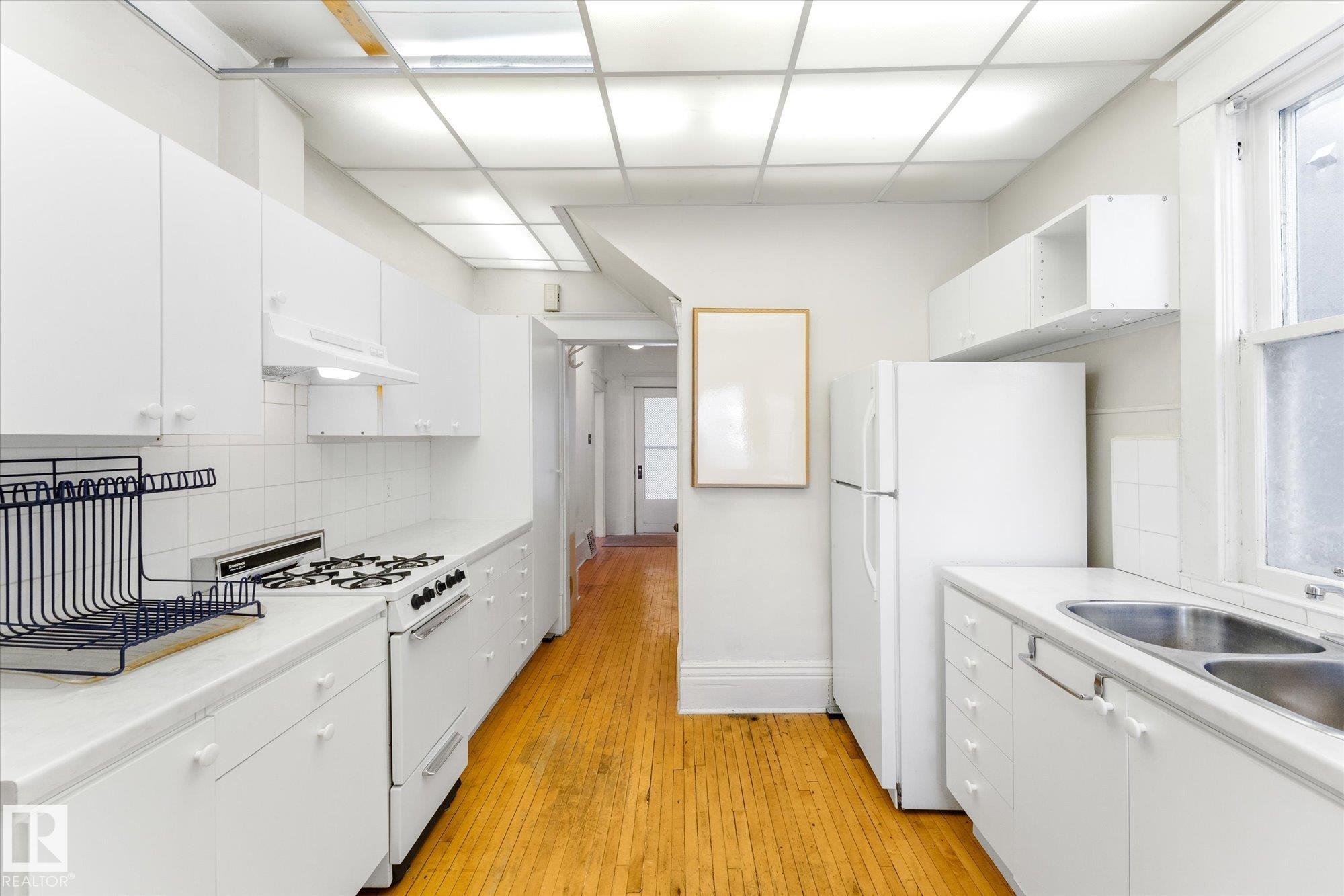 Photo 14 at 10921 126 Street NW, Westmount, Edmonton