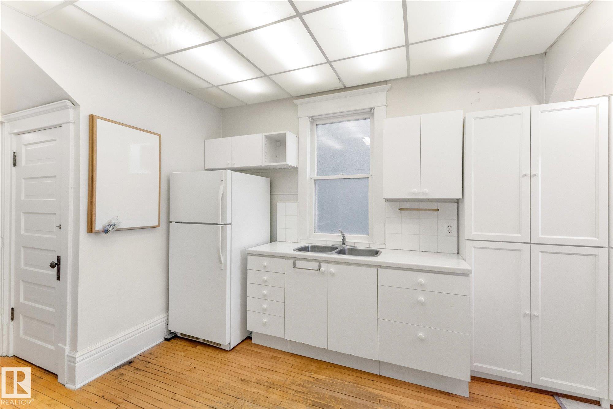 Photo 15 at 10921 126 Street NW, Westmount, Edmonton