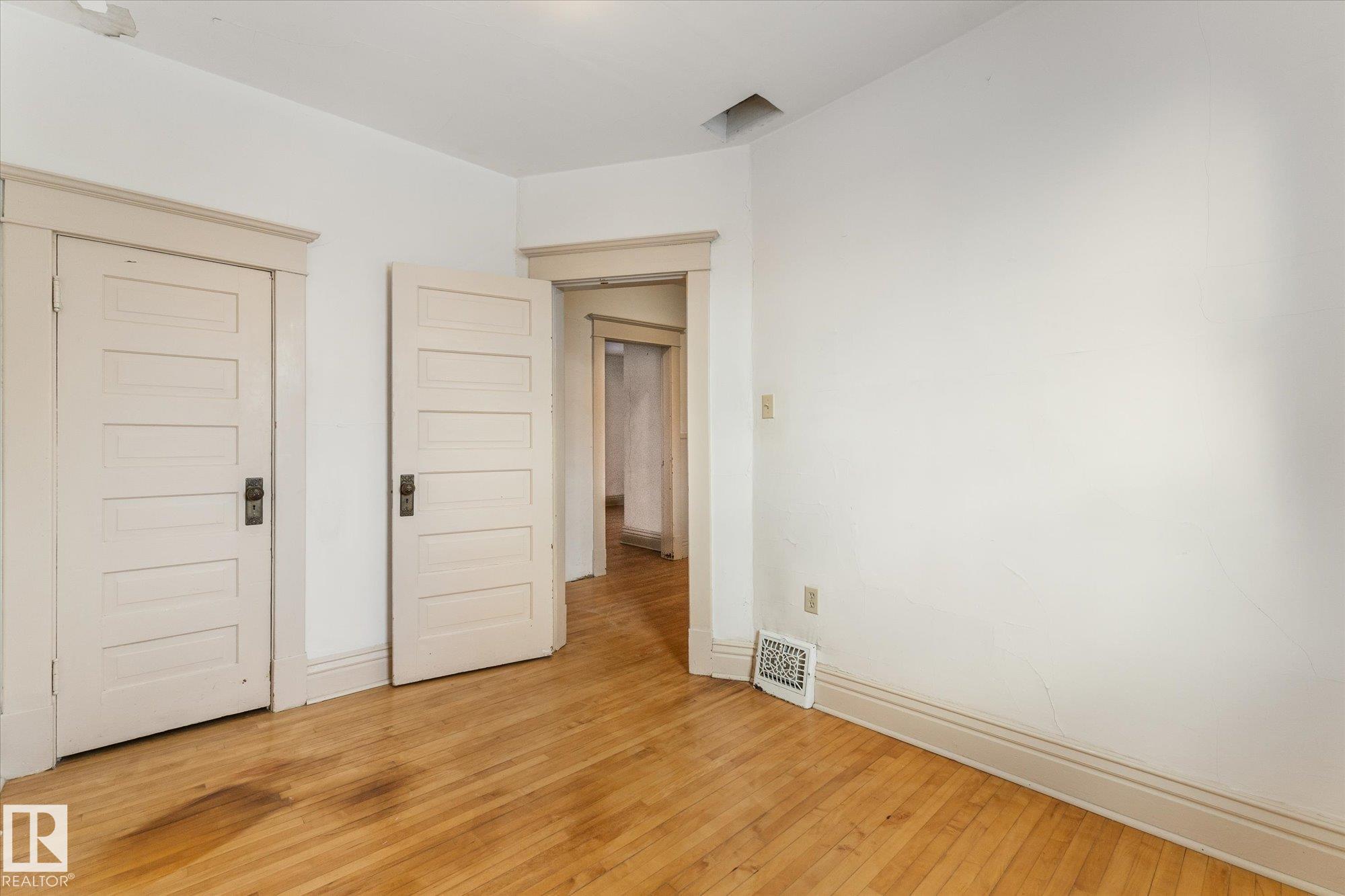 Photo 26 at 10921 126 Street NW, Westmount, Edmonton