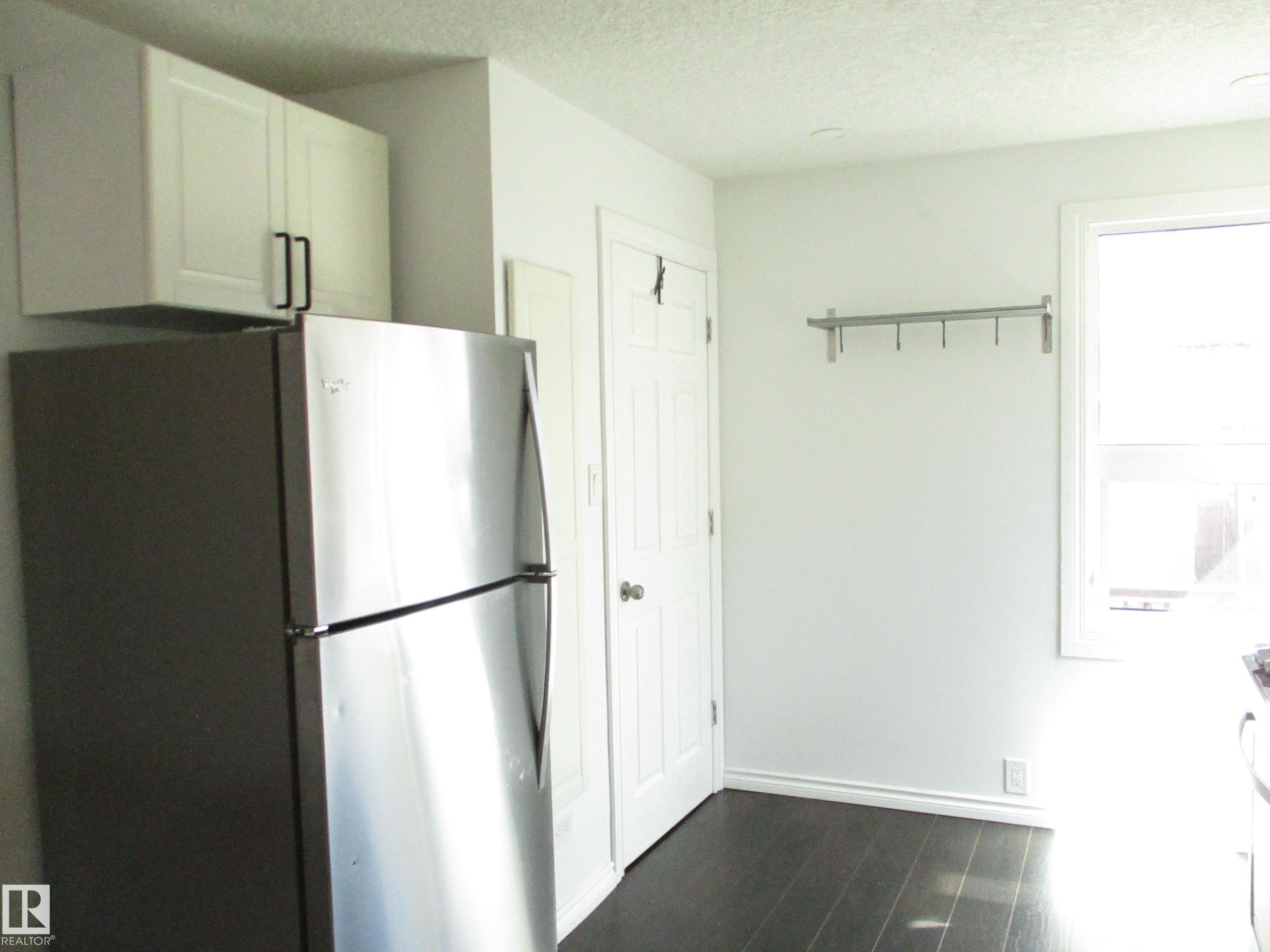 Photo 11 at 12115 64 Street NW, Montrose, Edmonton