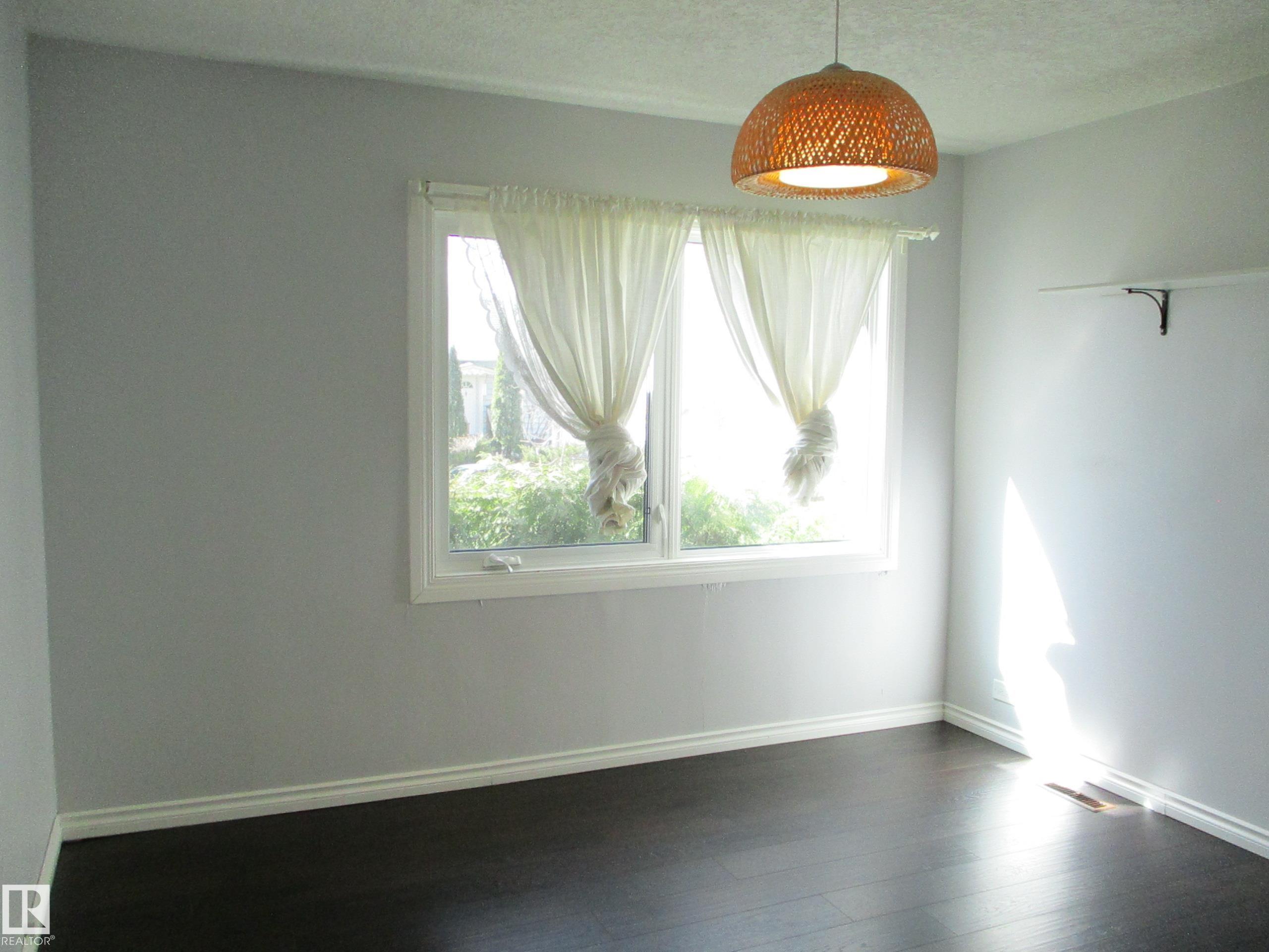 Photo 13 at 12115 64 Street NW, Montrose, Edmonton