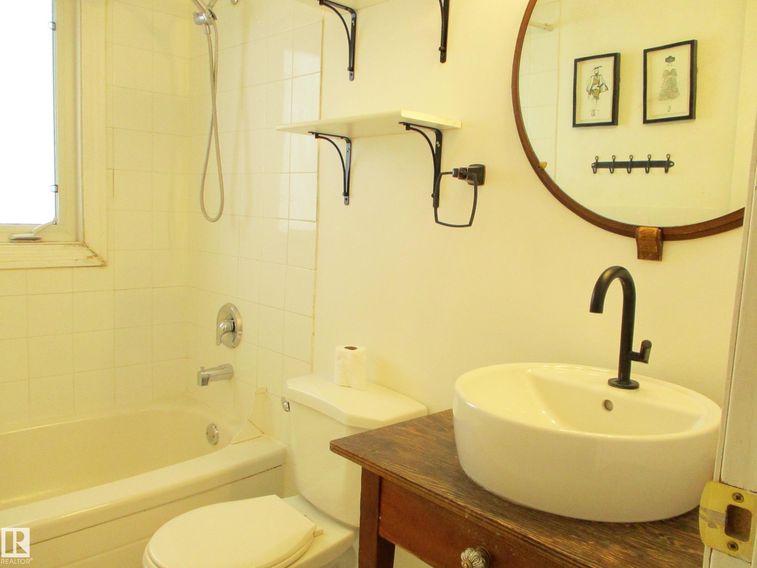 Photo 15 at 12115 64 Street NW, Montrose, Edmonton