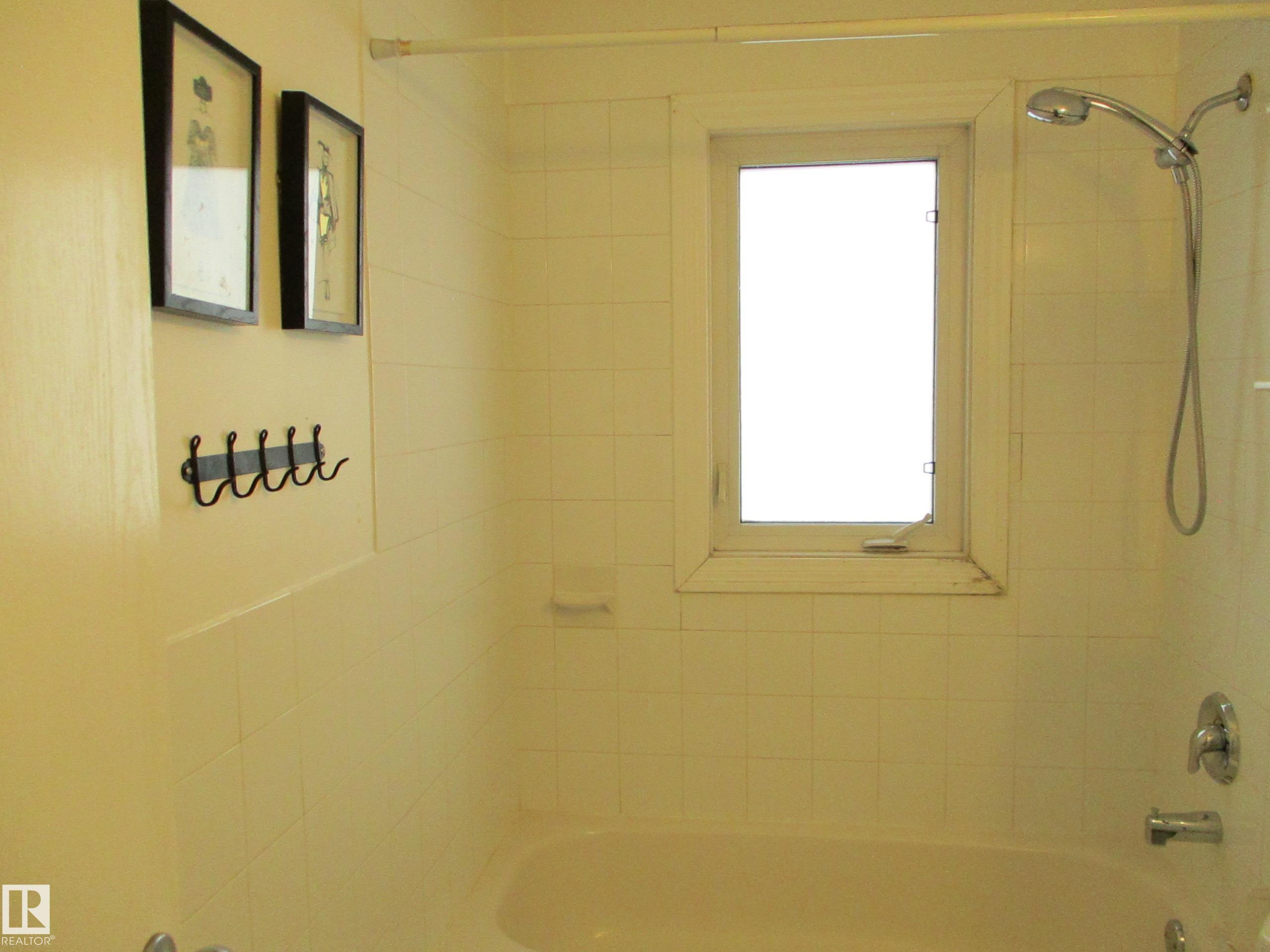 Photo 17 at 12115 64 Street NW, Montrose, Edmonton