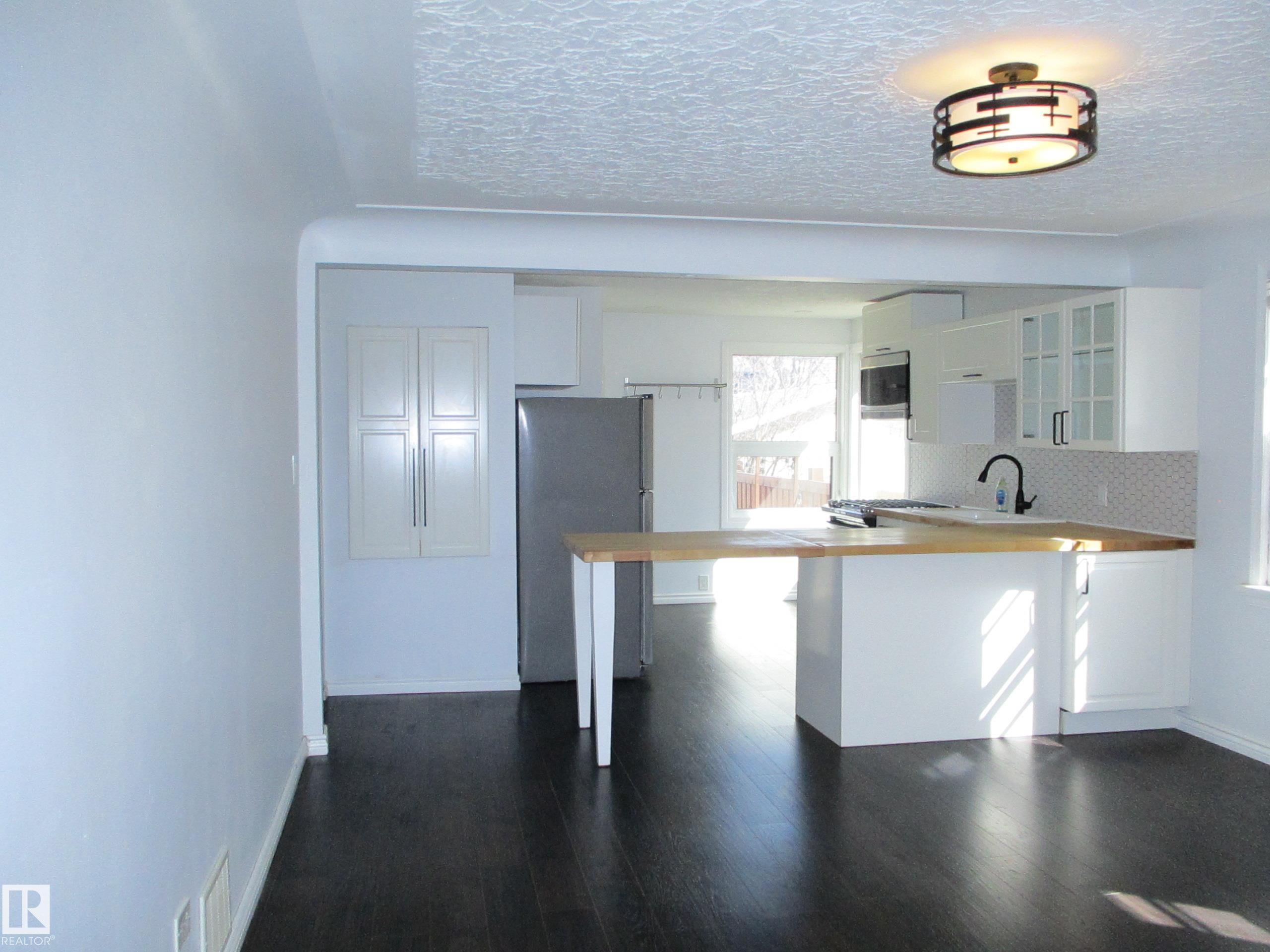 12115 64 Street NW, Montrose, Edmonton