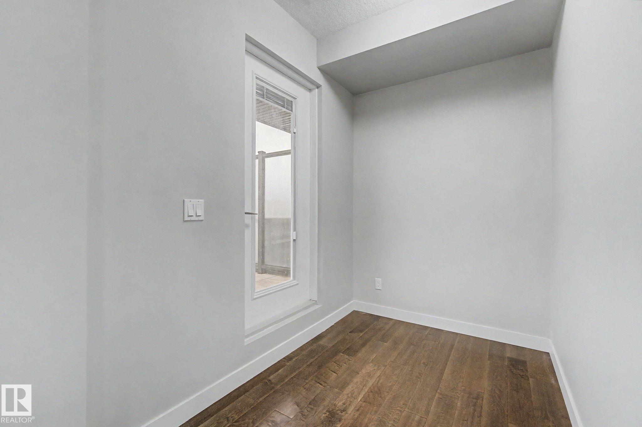 https://zimg.paragon.ice.com/ParagonImages/Property/PM/RAE/225396960/38/0/0/35676cca5724f7b3de143b9eff83f615/1/8ebb38ca08167147a8e6e88babdb25ed/225396960-ddeaf707-867b-4457-b32c-651d2247d6d8.JPG