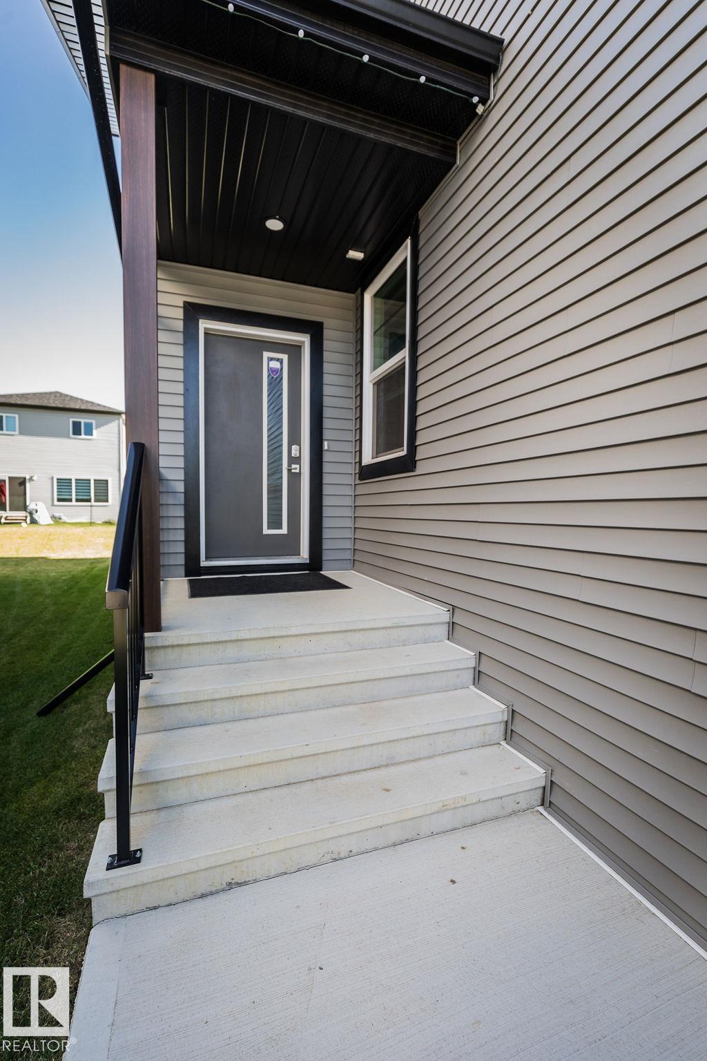 Photo 35 at 102 Bluff Cove, Black Stone, Leduc