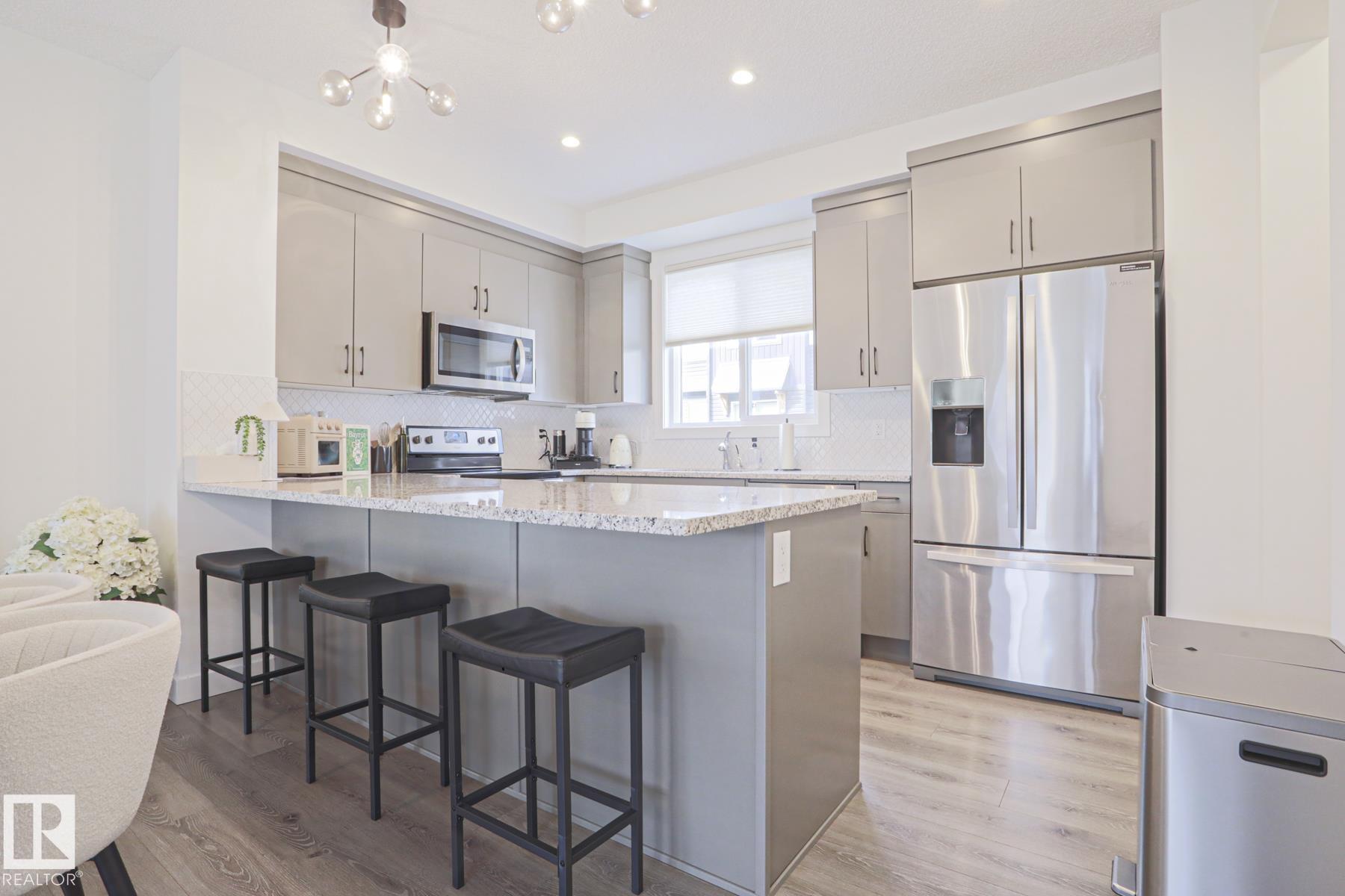 Photo 11 at 33 - 16903 68 Street NW, Schonsee, Edmonton