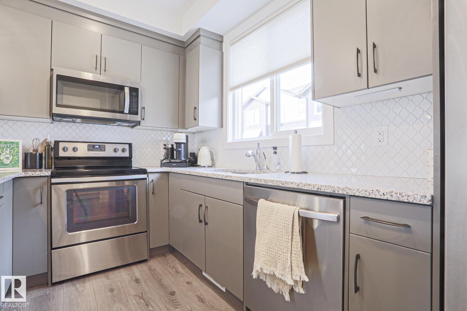 Photo 13 at 33 - 16903 68 Street NW, Schonsee, Edmonton