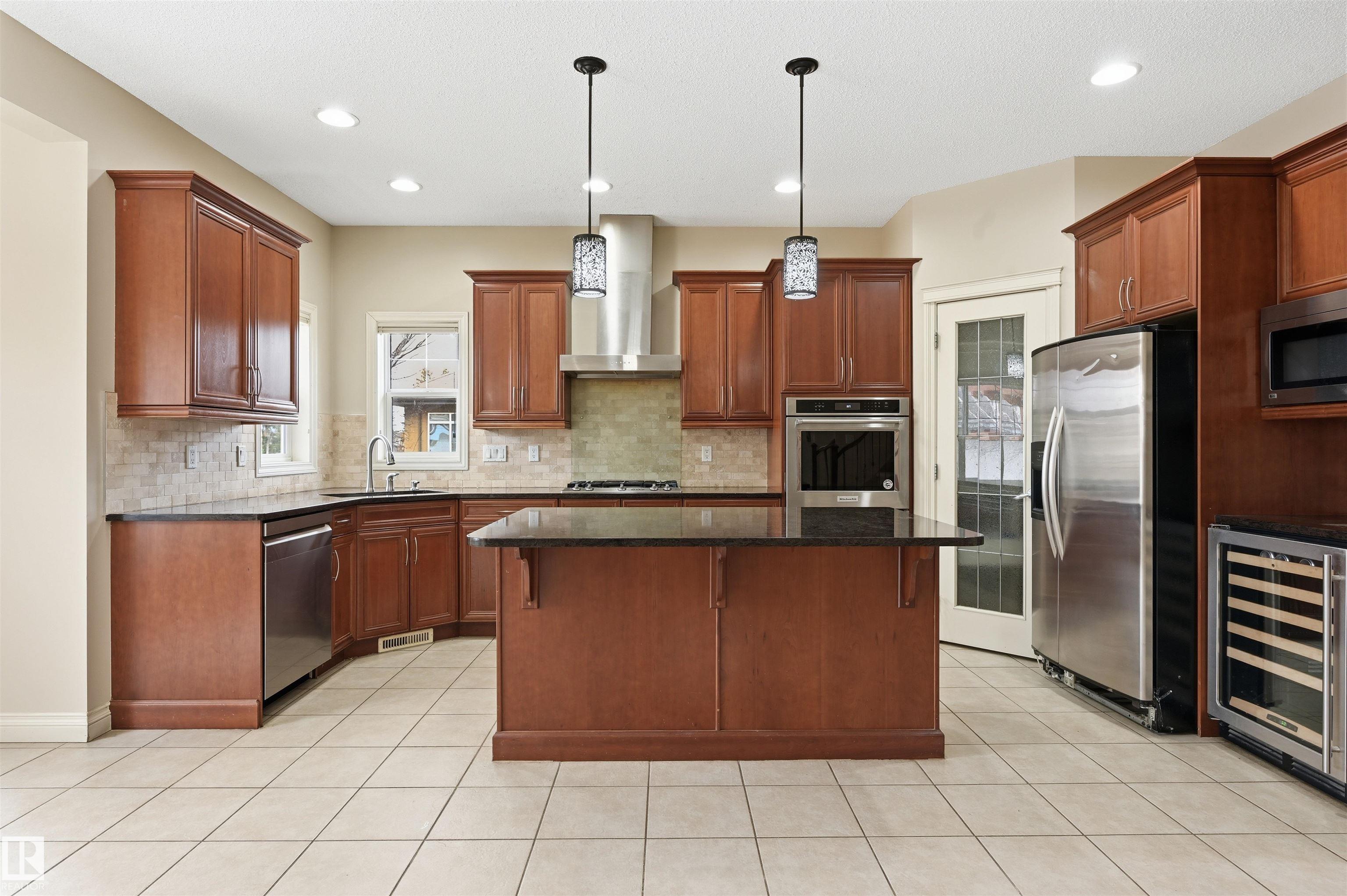 Photo 11 at 976 Hollingsworth Bend NW, Hodgson, Edmonton