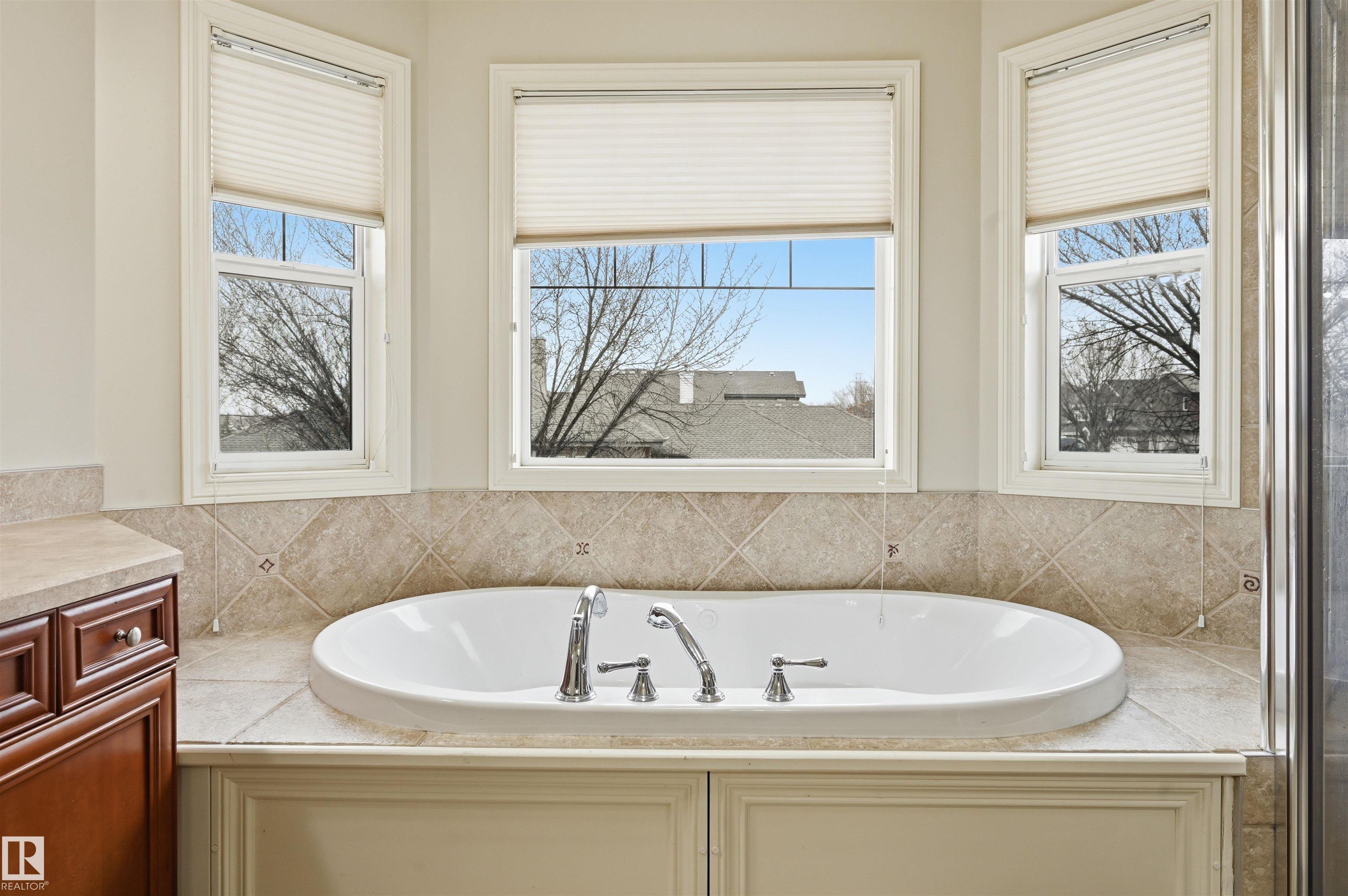 Photo 37 at 976 Hollingsworth Bend NW, Hodgson, Edmonton