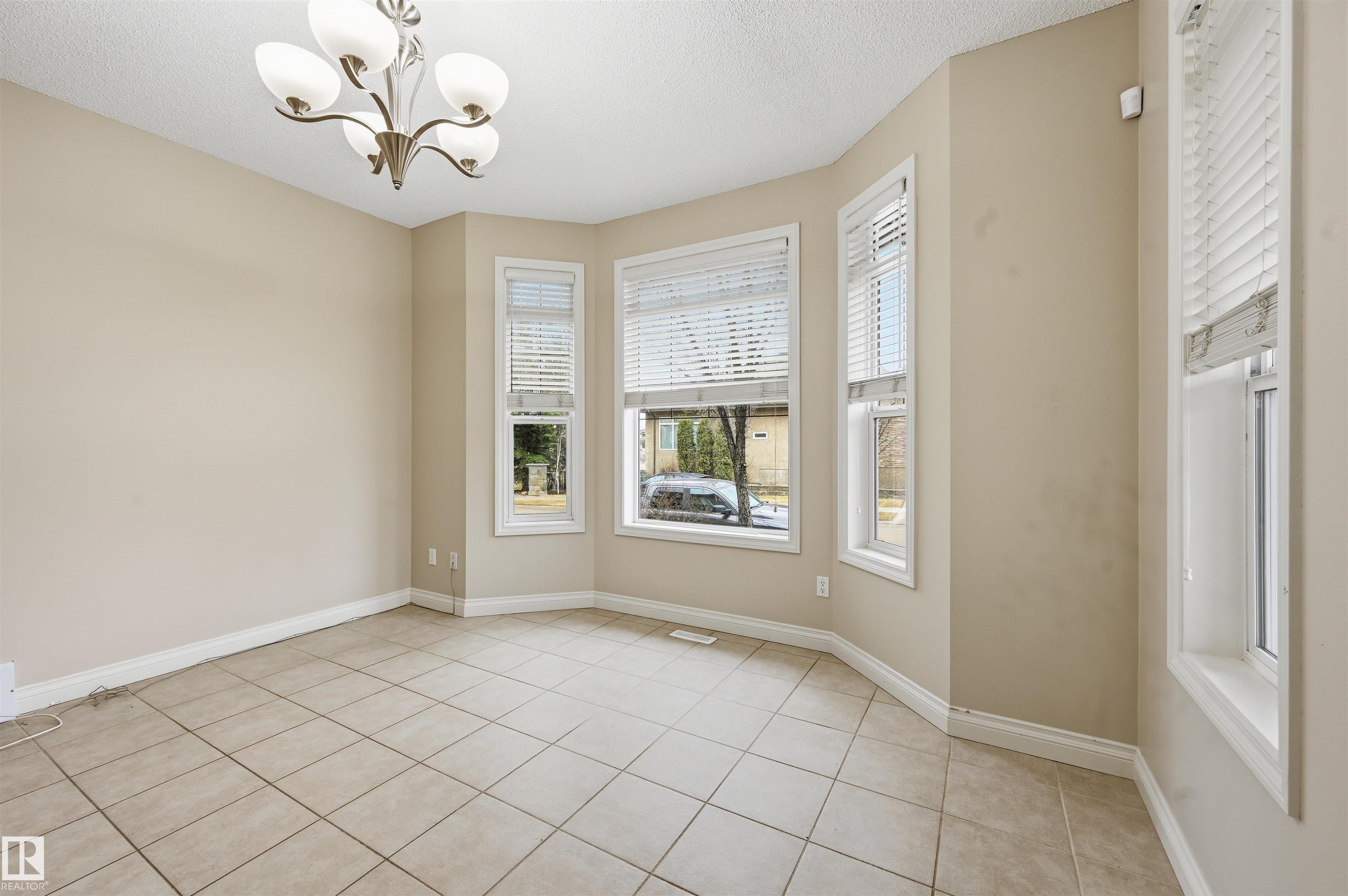 Photo 6 at 976 Hollingsworth Bend NW, Hodgson, Edmonton