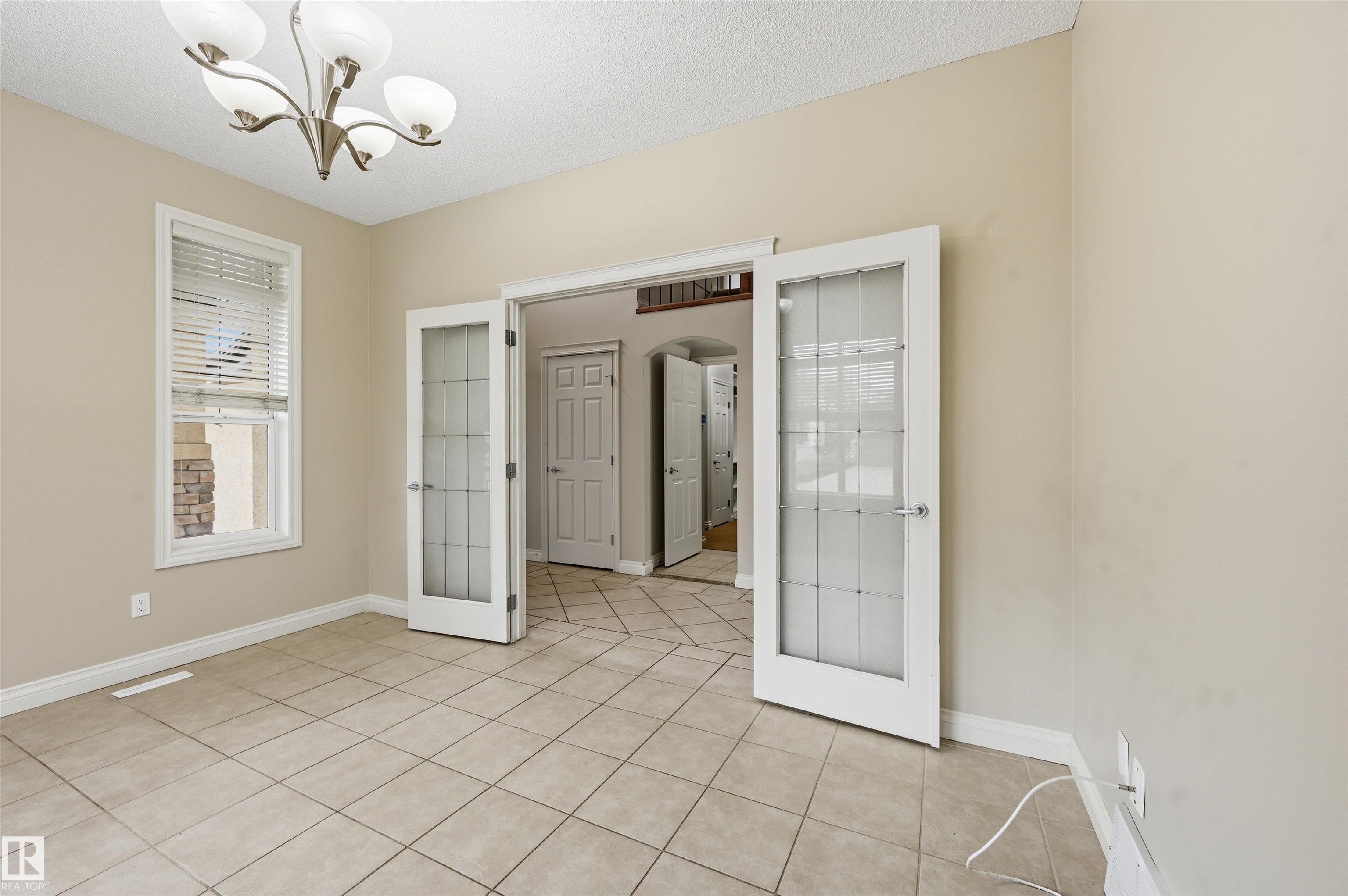 Photo 7 at 976 Hollingsworth Bend NW, Hodgson, Edmonton