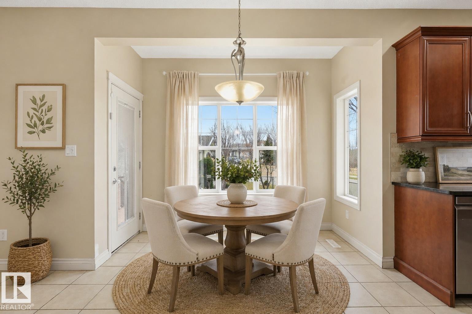 Photo 8 at 976 Hollingsworth Bend NW, Hodgson, Edmonton