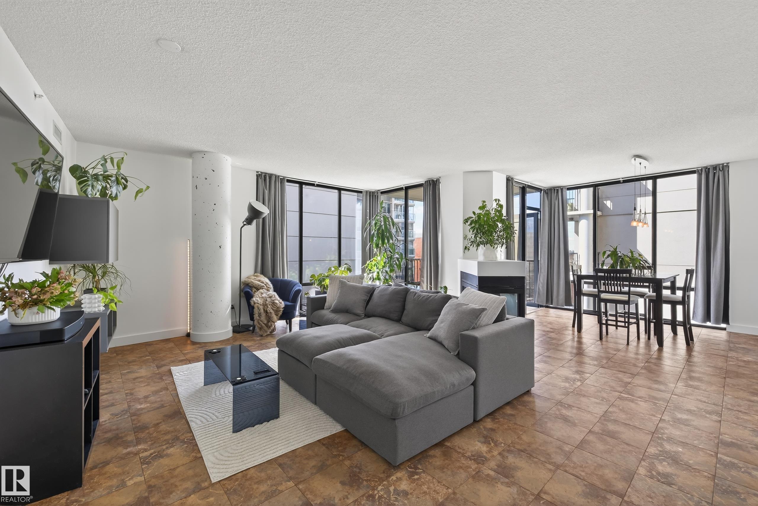 Picture for 701 10028 119 ST NW