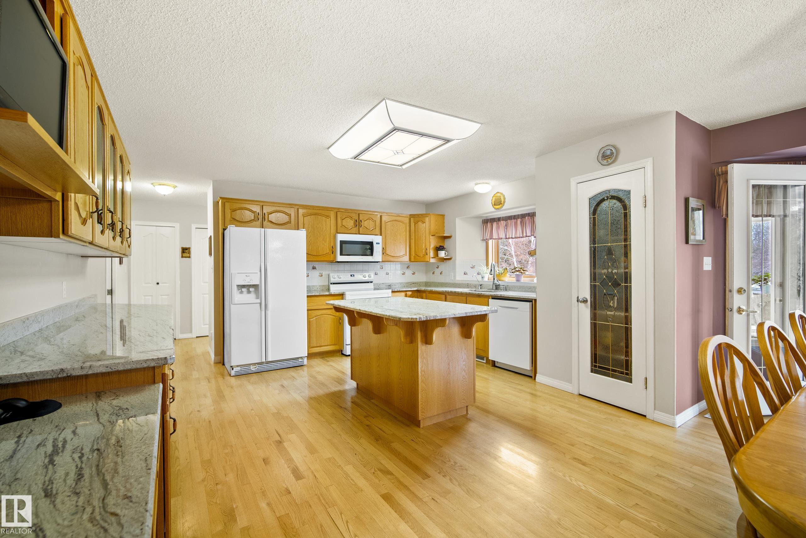 Photo 27 at 39 - 51514 Rge Road 262, Birch-Hill Park, Rural Parkland County