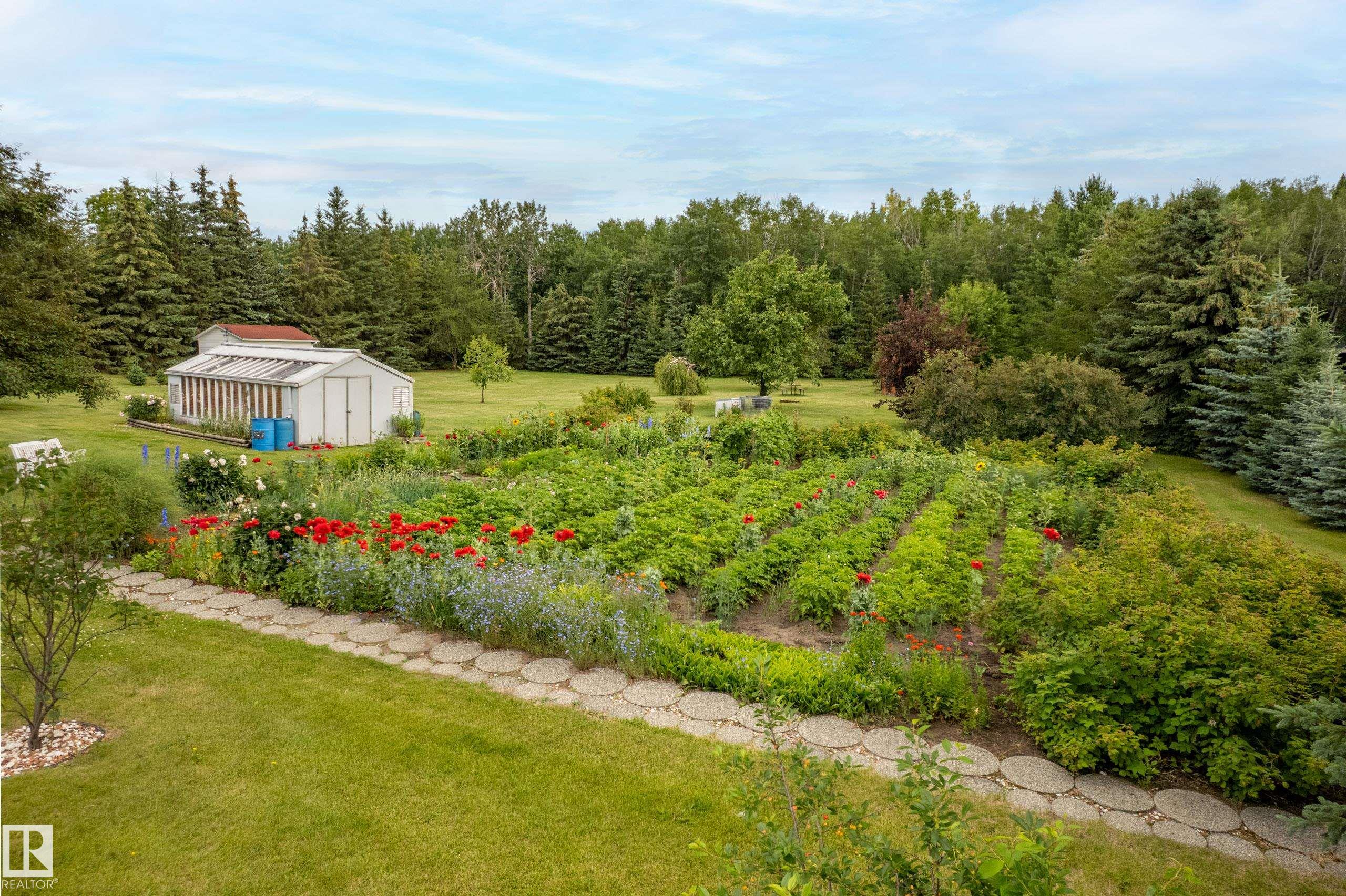 Photo 6 at 39 - 51514 Rge Road 262, Birch-Hill Park, Rural Parkland County