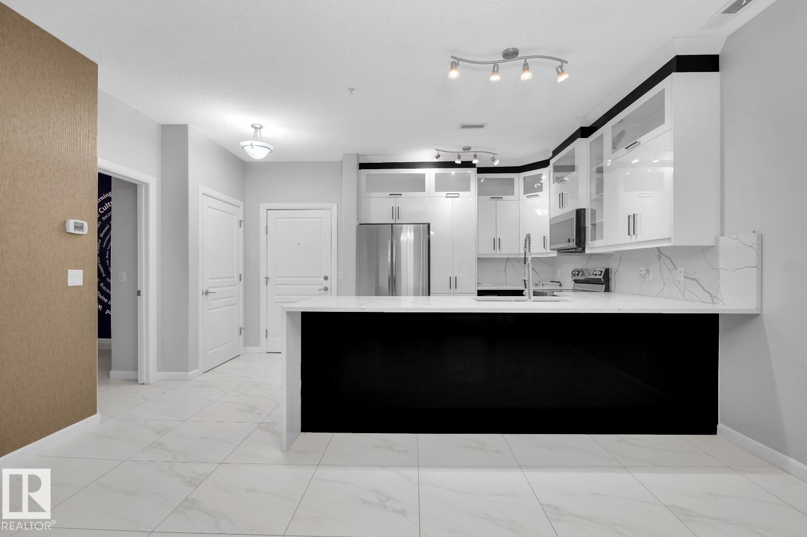 Photo 18 at 105 - 160 Magrath NW, Magrath Heights, Edmonton