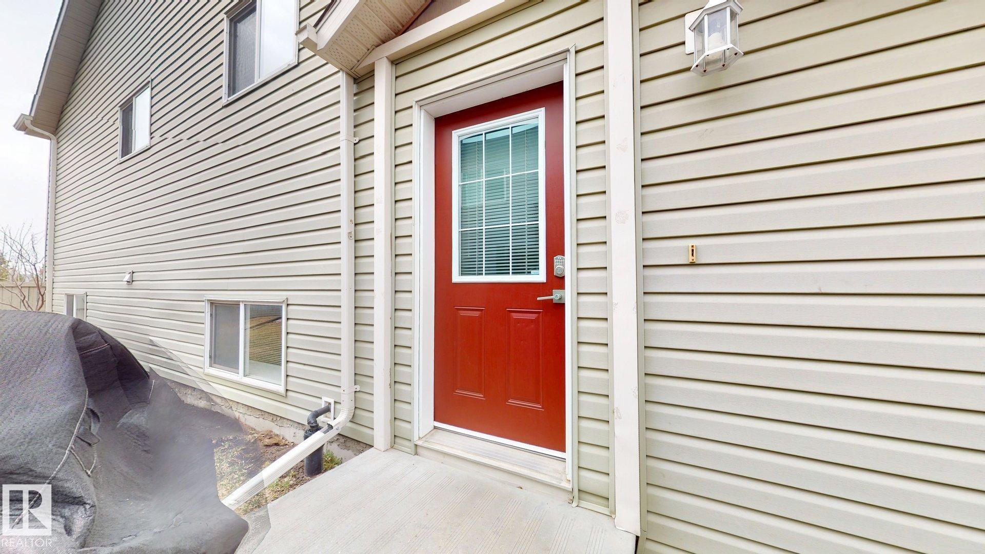 2 - 6520 2 Avenue SW, Charlesworth, Edmonton