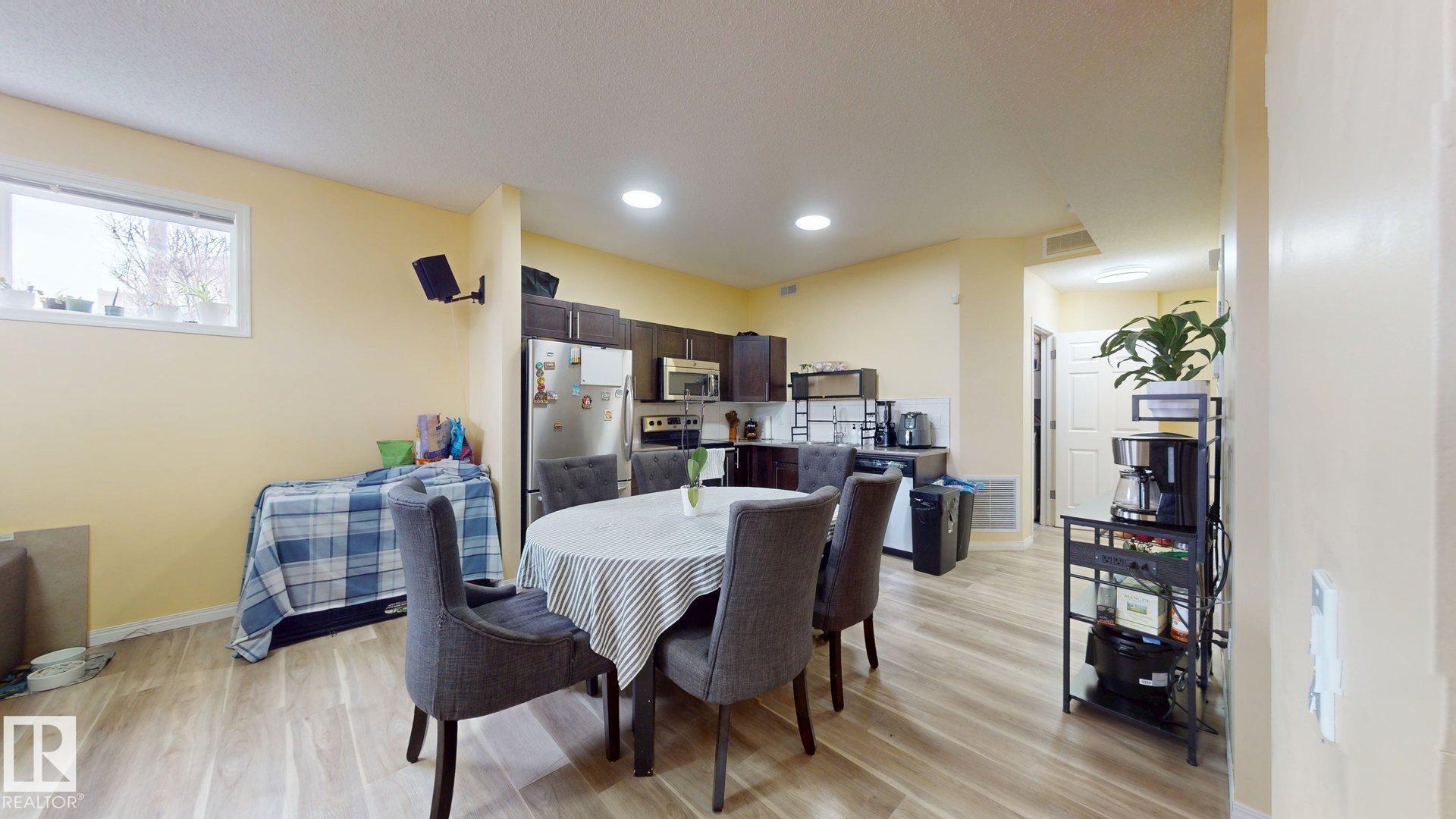 Photo 11 at 2 - 6520 2 Avenue SW, Charlesworth, Edmonton