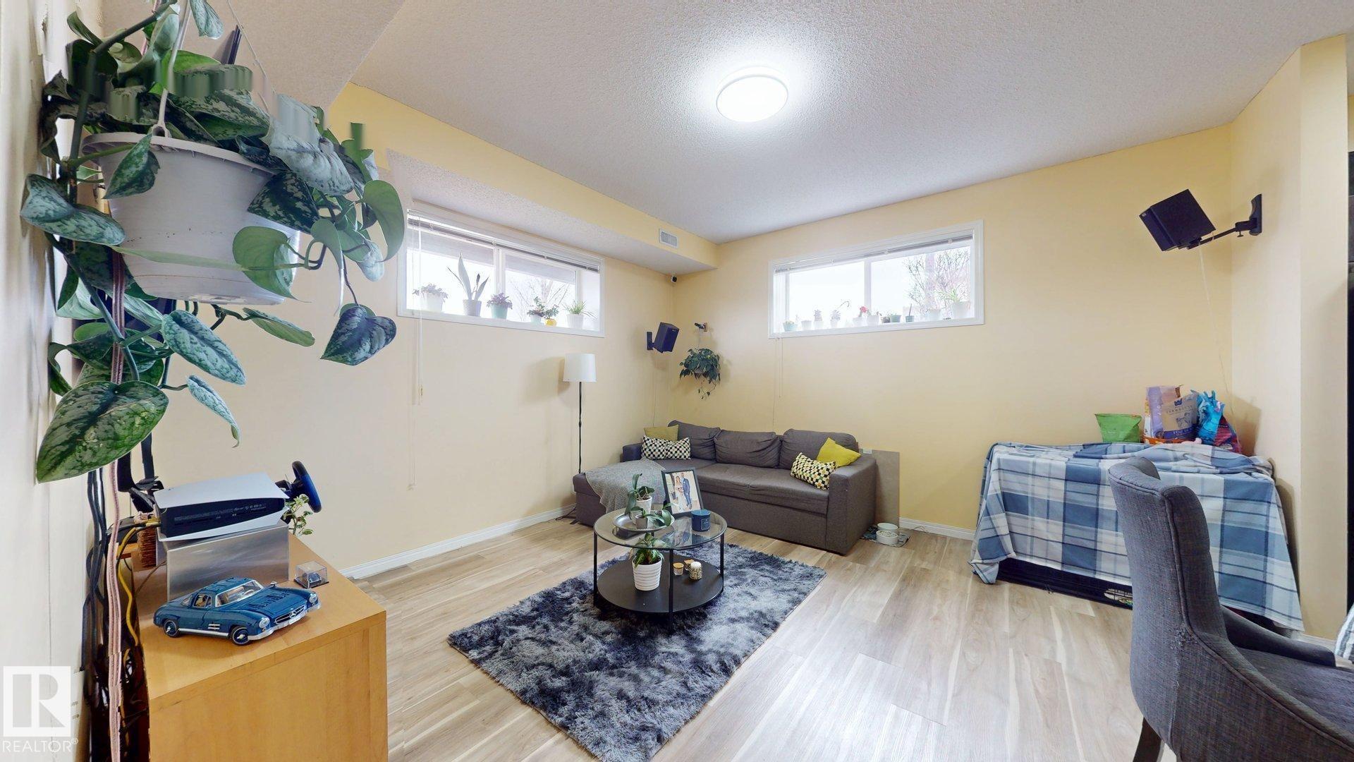 Photo 18 at 2 - 6520 2 Avenue SW, Charlesworth, Edmonton