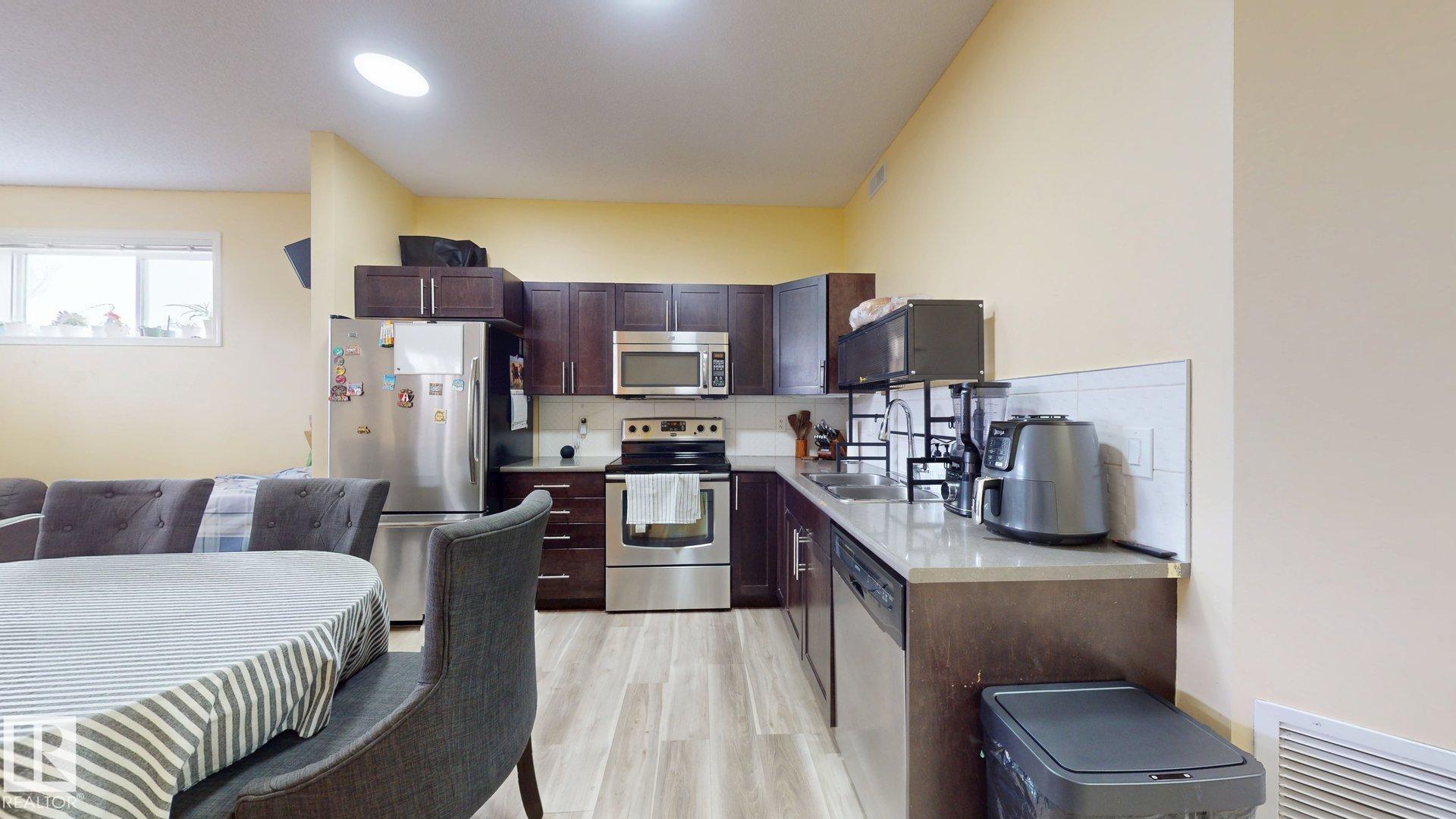 Photo 6 at 2 - 6520 2 Avenue SW, Charlesworth, Edmonton