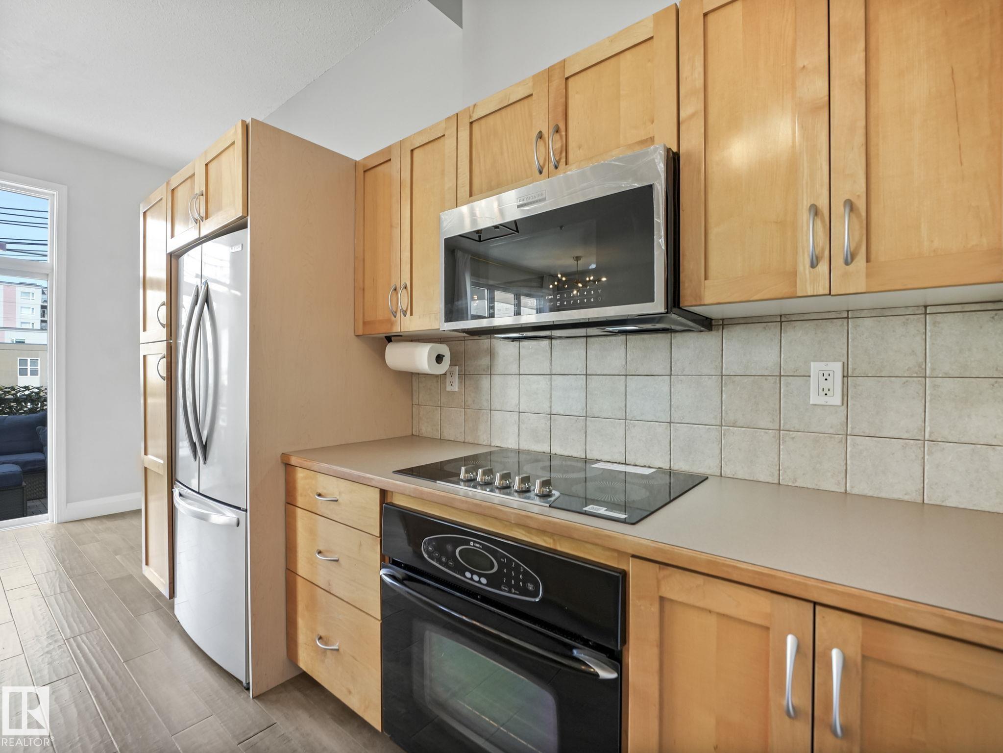 https://zimg.paragon.ice.com/ParagonImages/Property/PM/RAE/225397002/17/0/0/fa10e9a141c46b538e798f5808b36e35/1/a2d5f4e692001133d2252cae90c9e812/225397002-7b338dd9-1d7e-4e43-9b54-4dec01607778.JPG