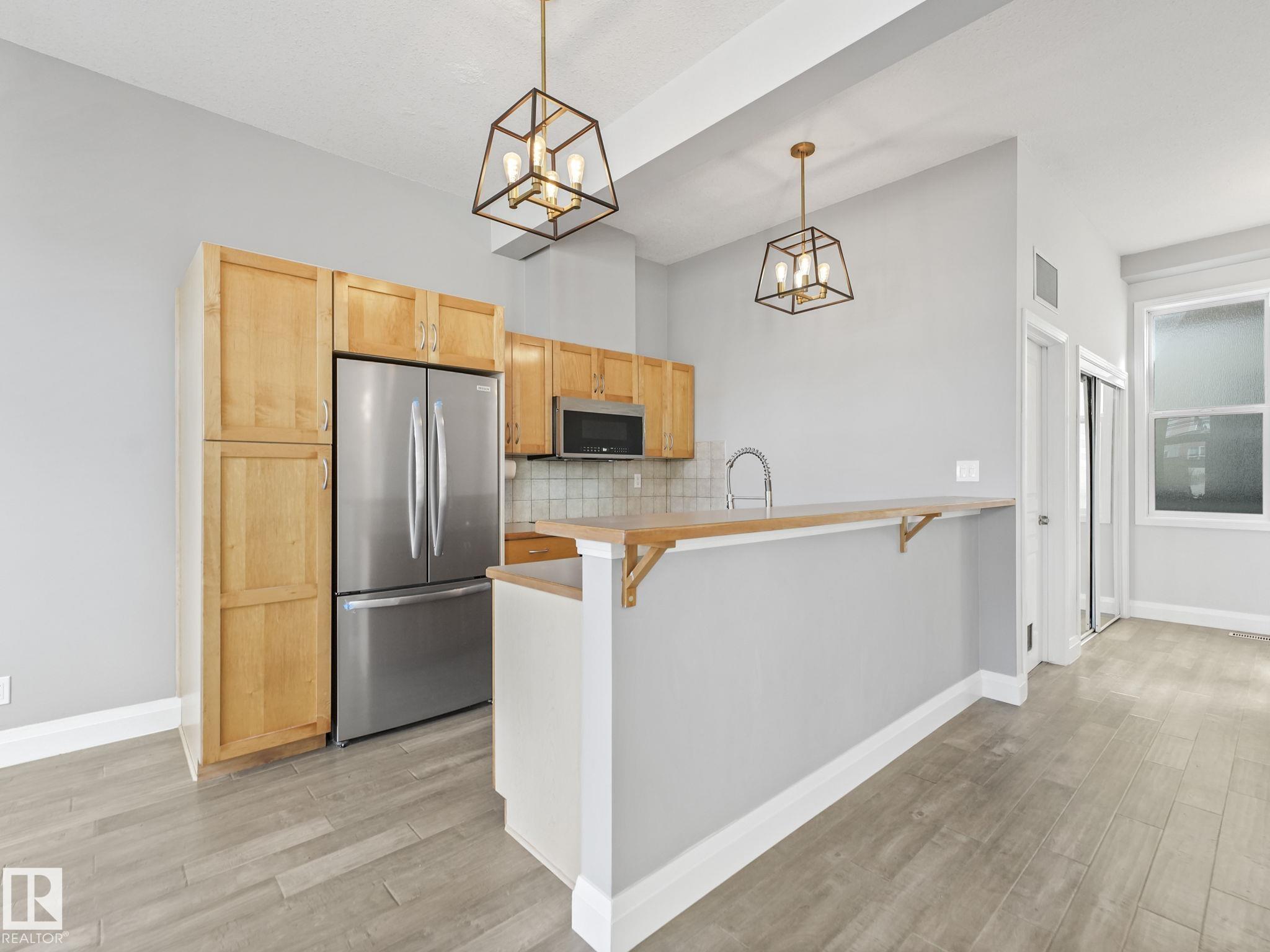 https://zimg.paragon.ice.com/ParagonImages/Property/PM/RAE/225397002/18/0/0/28997f94fd3e63dbfe52a6cac93a9fdf/1/a2d5f4e692001133d2252cae90c9e812/225397002-9675309f-cb99-454b-aed5-420927403ef5.JPG
