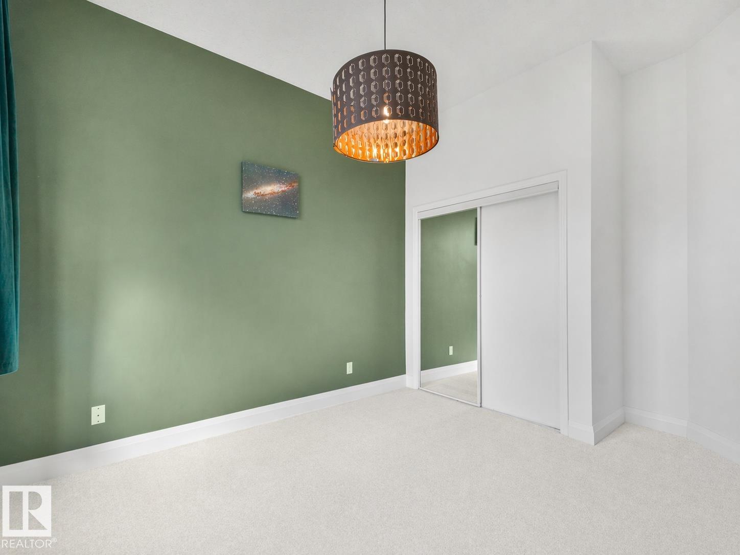 https://zimg.paragon.ice.com/ParagonImages/Property/PM/RAE/225397002/24/0/0/b81b4d0ef5522cc4645d6e92aca146c2/1/a2d5f4e692001133d2252cae90c9e812/225397002-dcb2d24b-f7b4-4963-8a6a-1d37dcc1497f.JPG