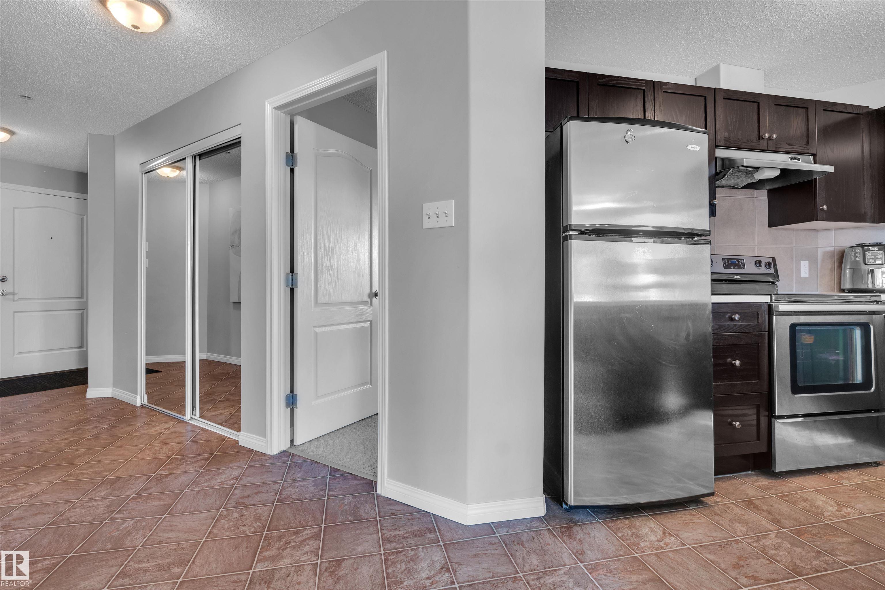 Photo 6 at 2115 - 9357 Simpson Drive NW, South Terwillegar, Edmonton