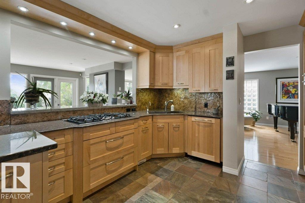 Photo 17 at 15413 Rio Terrace Drive NW, Rio Terrace, Edmonton