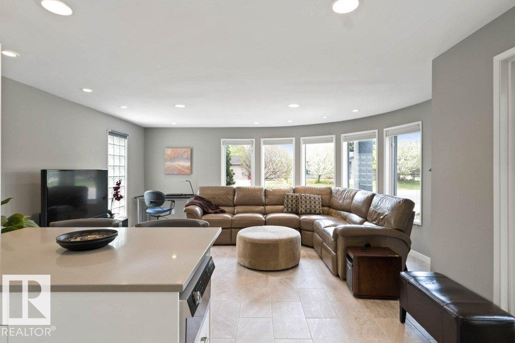 Photo 24 at 15413 Rio Terrace Drive NW, Rio Terrace, Edmonton