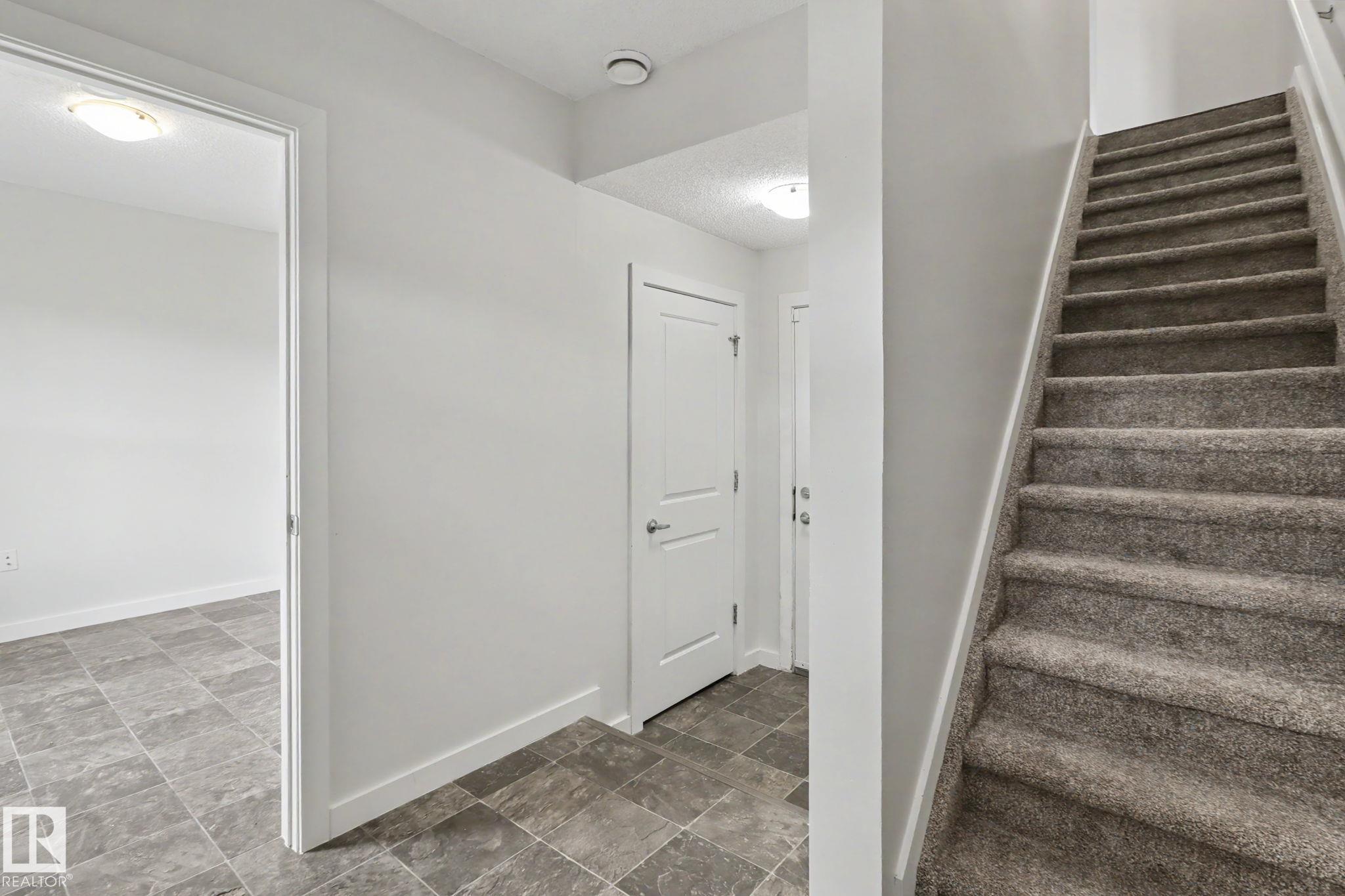 Photo 7 at 43 - 2803 James Mowatt Trail SW, Callaghan, Edmonton