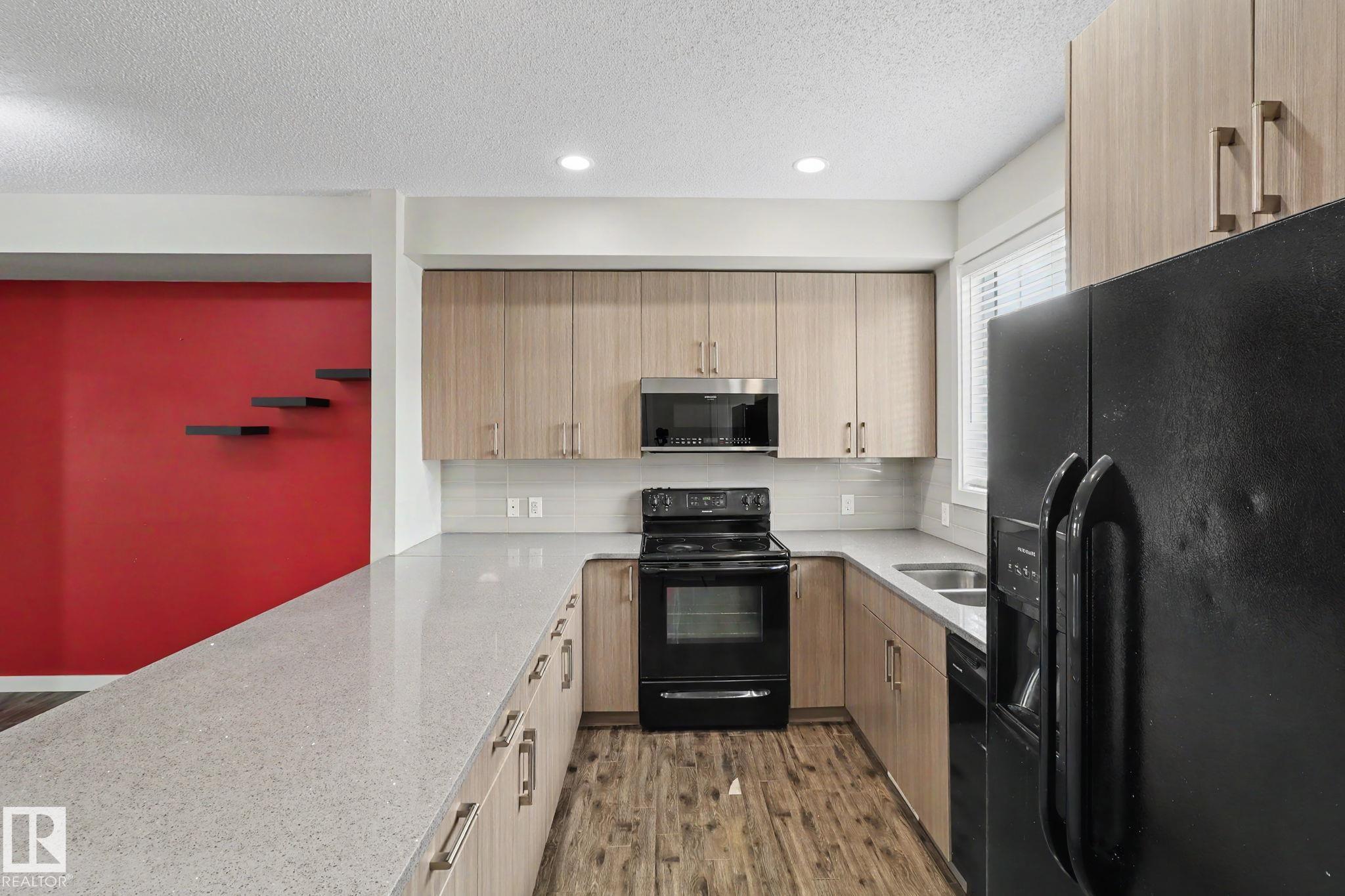 Photo 10 at 43 - 2803 James Mowatt Trail SW, Callaghan, Edmonton