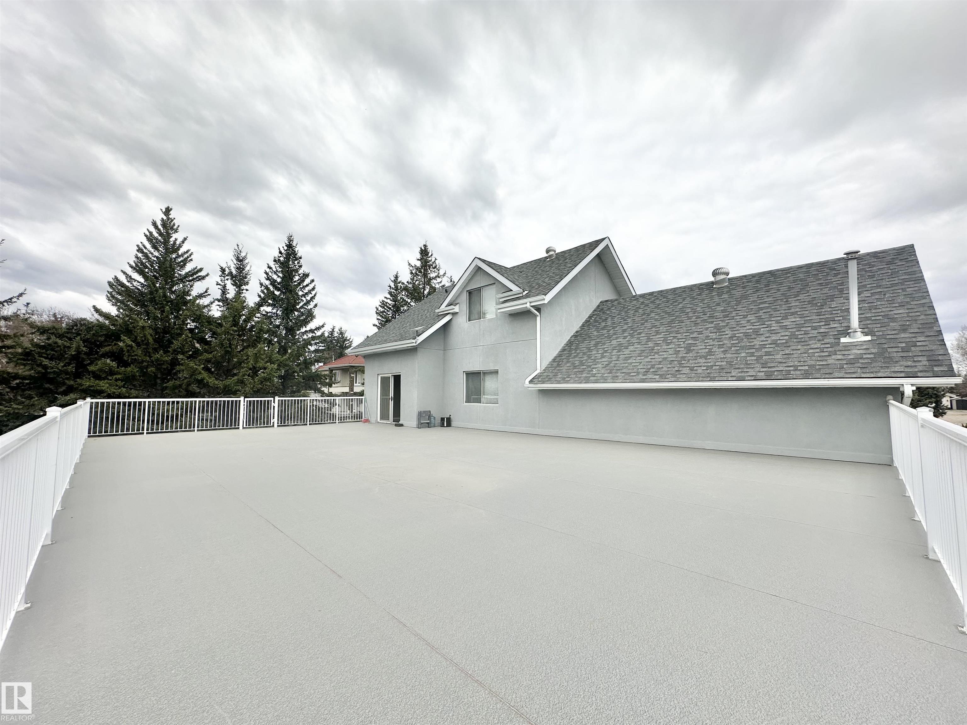 https://zimg.paragon.ice.com/ParagonImages/Property/PM/RAE/225397015/45/0/0/e1be0c85802505d38cb84672f146ded7/1/4406f87bdda7ff75c02bb24e5157a1eb/225397015-20f95c8a-40a4-4306-8b75-f164d78b35d2.JPG