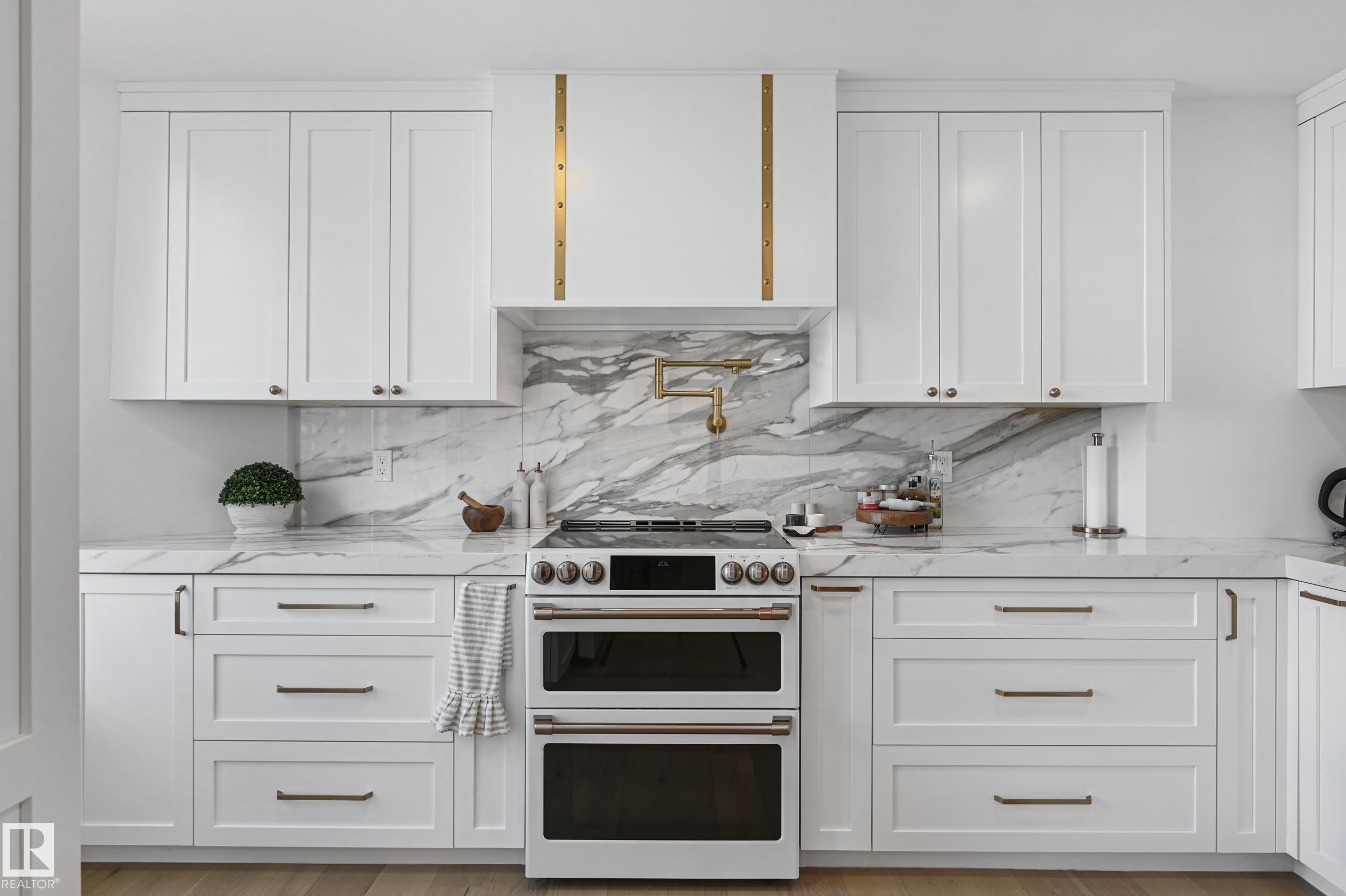 Photo 12 at 701 - 11503 100 Avenue NW, Wîhkwêntôwin, Edmonton