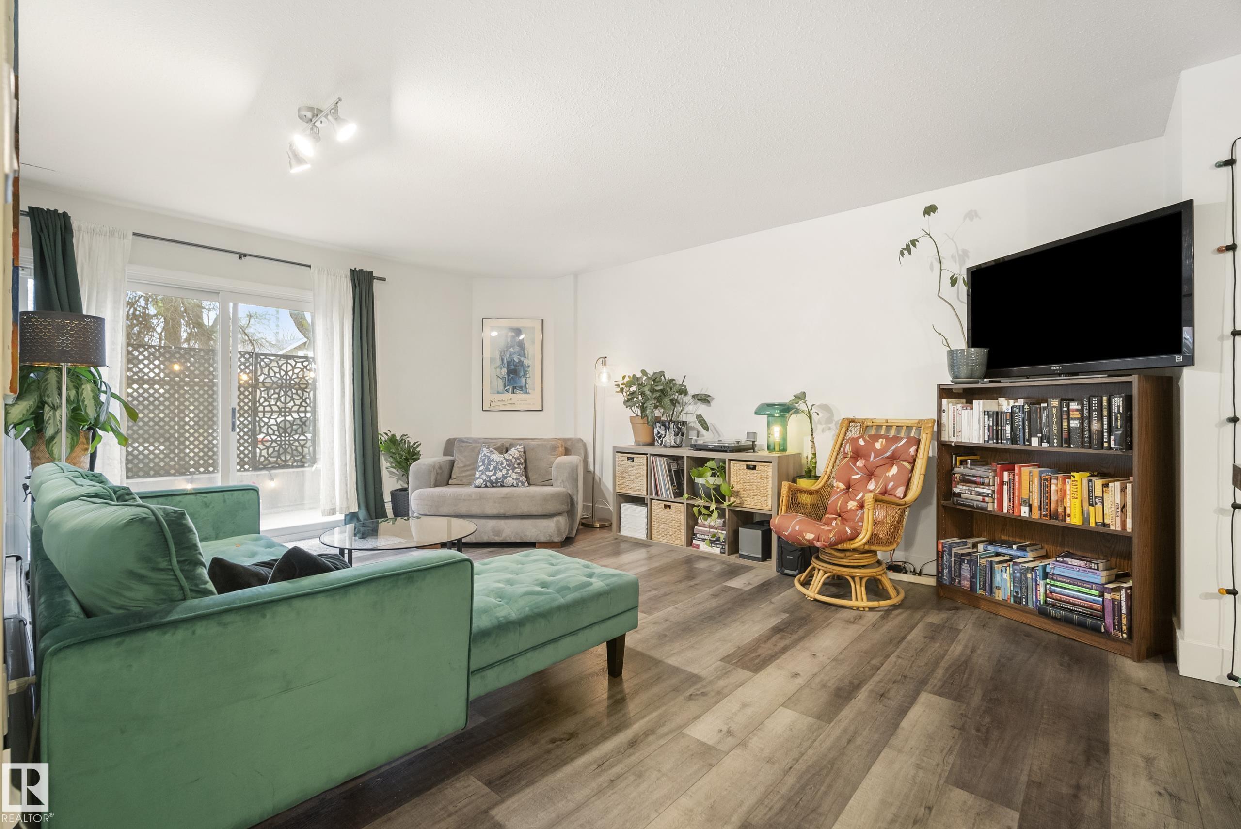 103 - 9715 110 Street NW, Wîhkwêntôwin, Edmonton