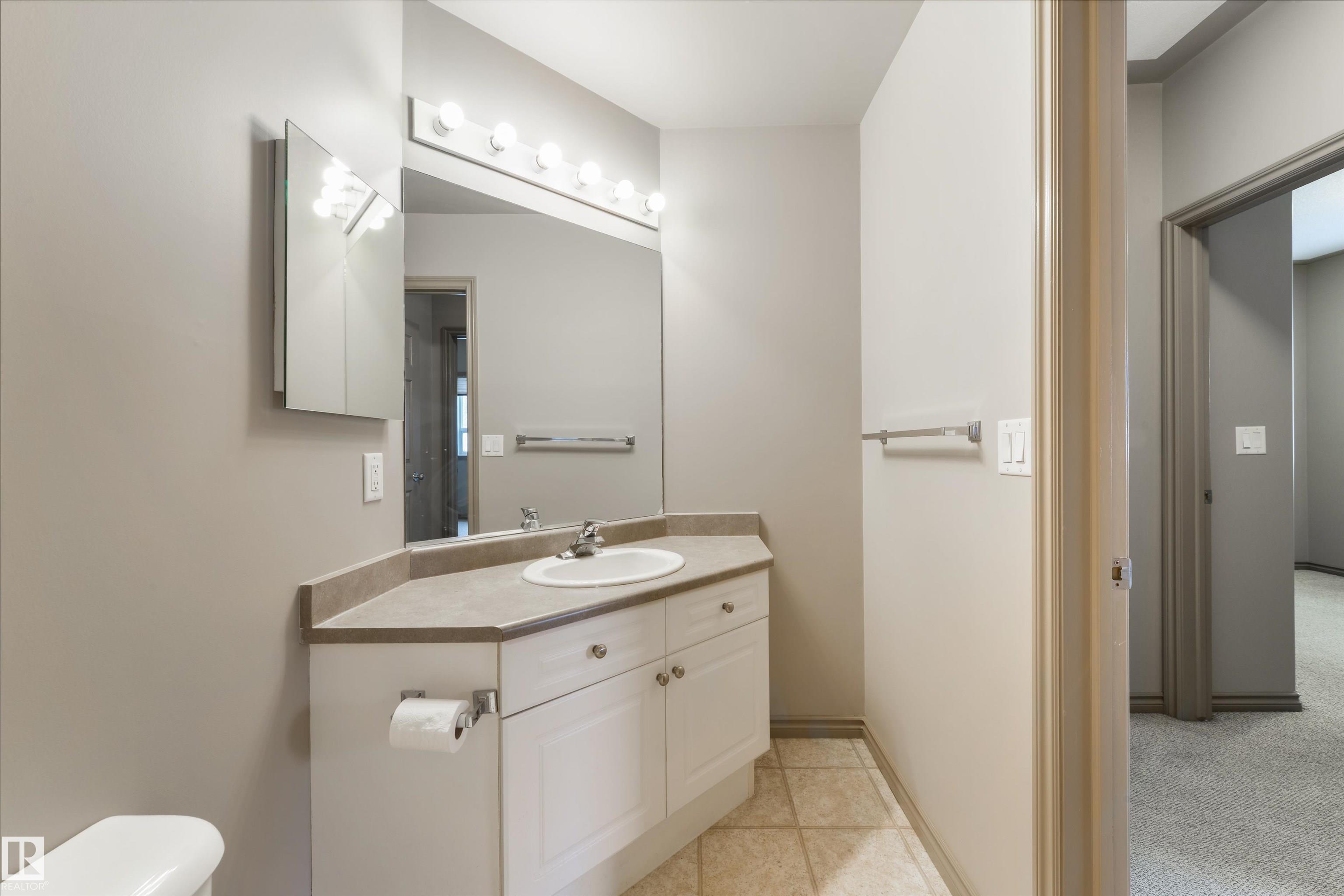 Photo 13 at 301 - 10033 116 Street NW, Wîhkwêntôwin, Edmonton