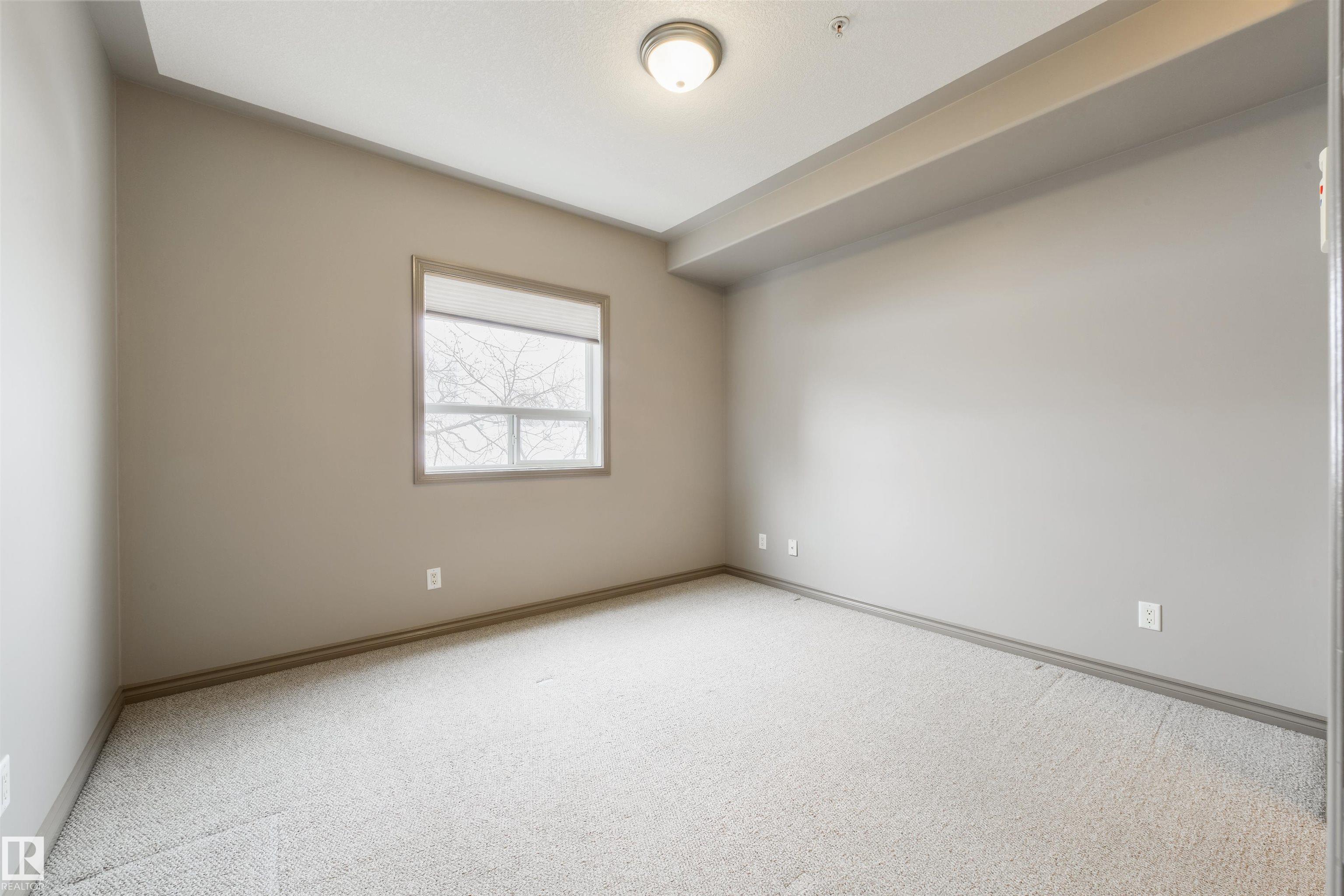 Photo 10 at 301 - 10033 116 Street NW, Wîhkwêntôwin, Edmonton