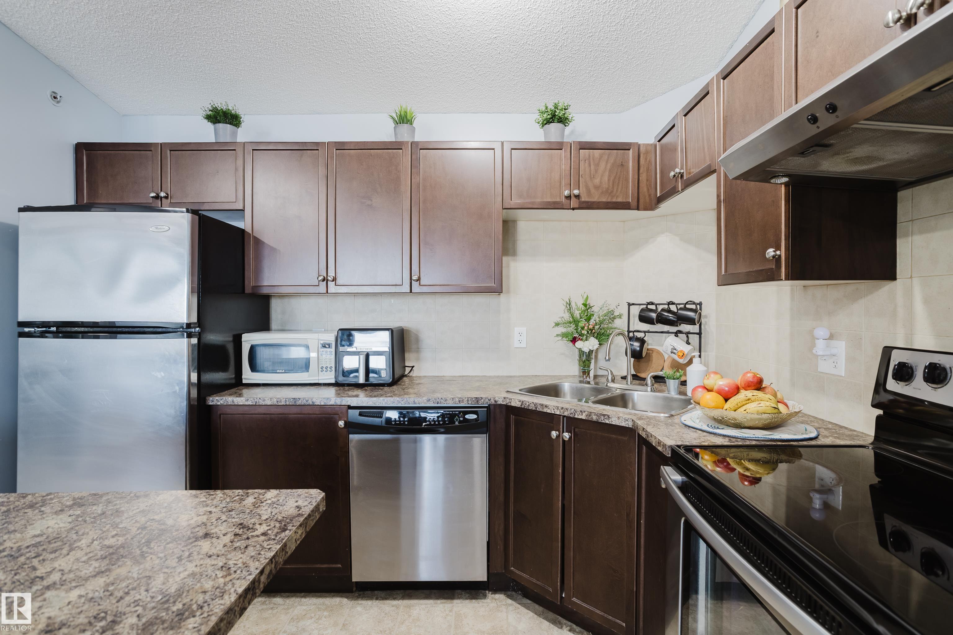 Photo 8 at 7412 - 7327 South Terwillegar Drive NW, South Terwillegar, Edmonton