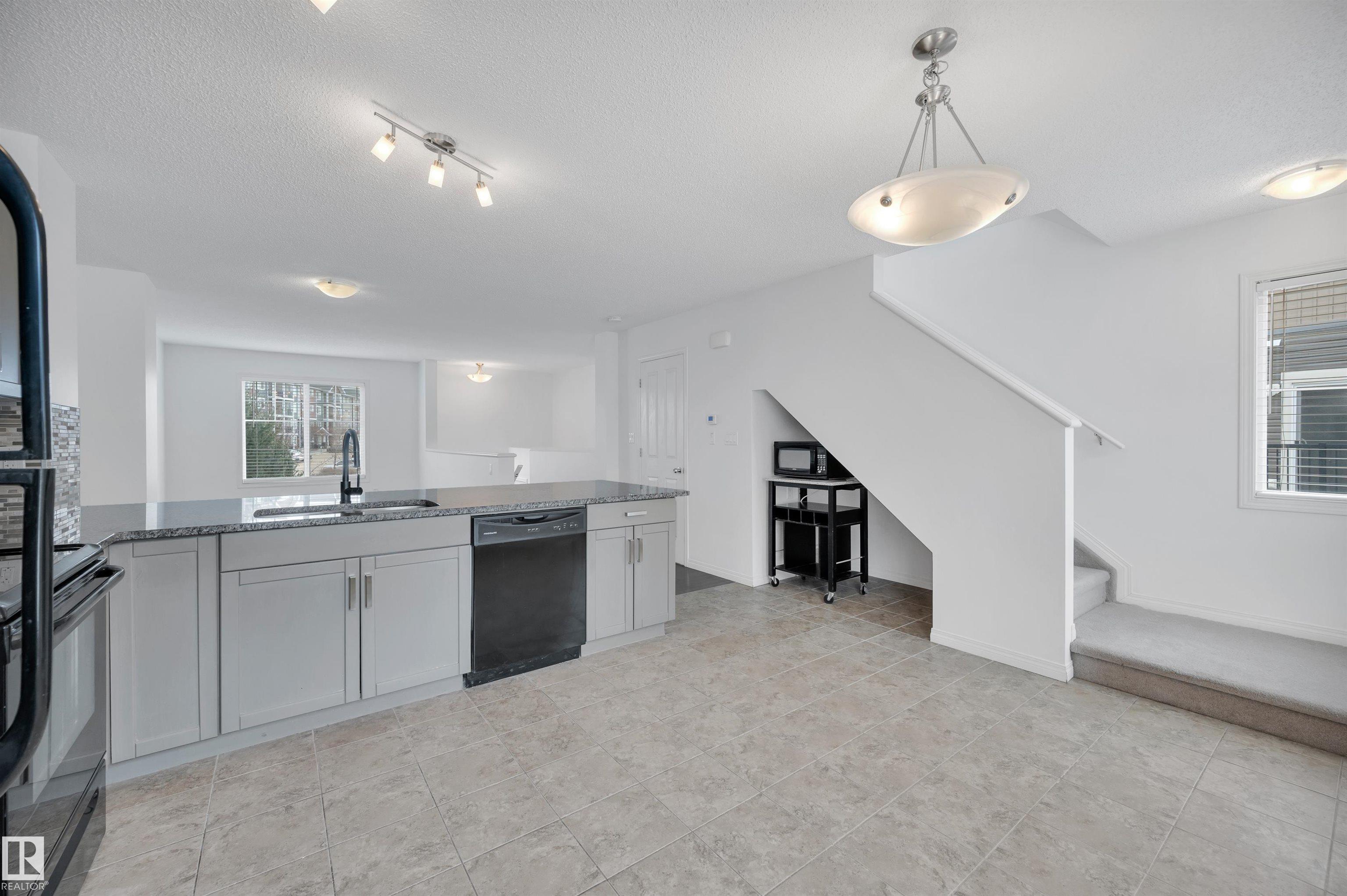 Photo 10 at 13 - 1030 Chappelle Boulevard SW, Chappelle Area, Edmonton