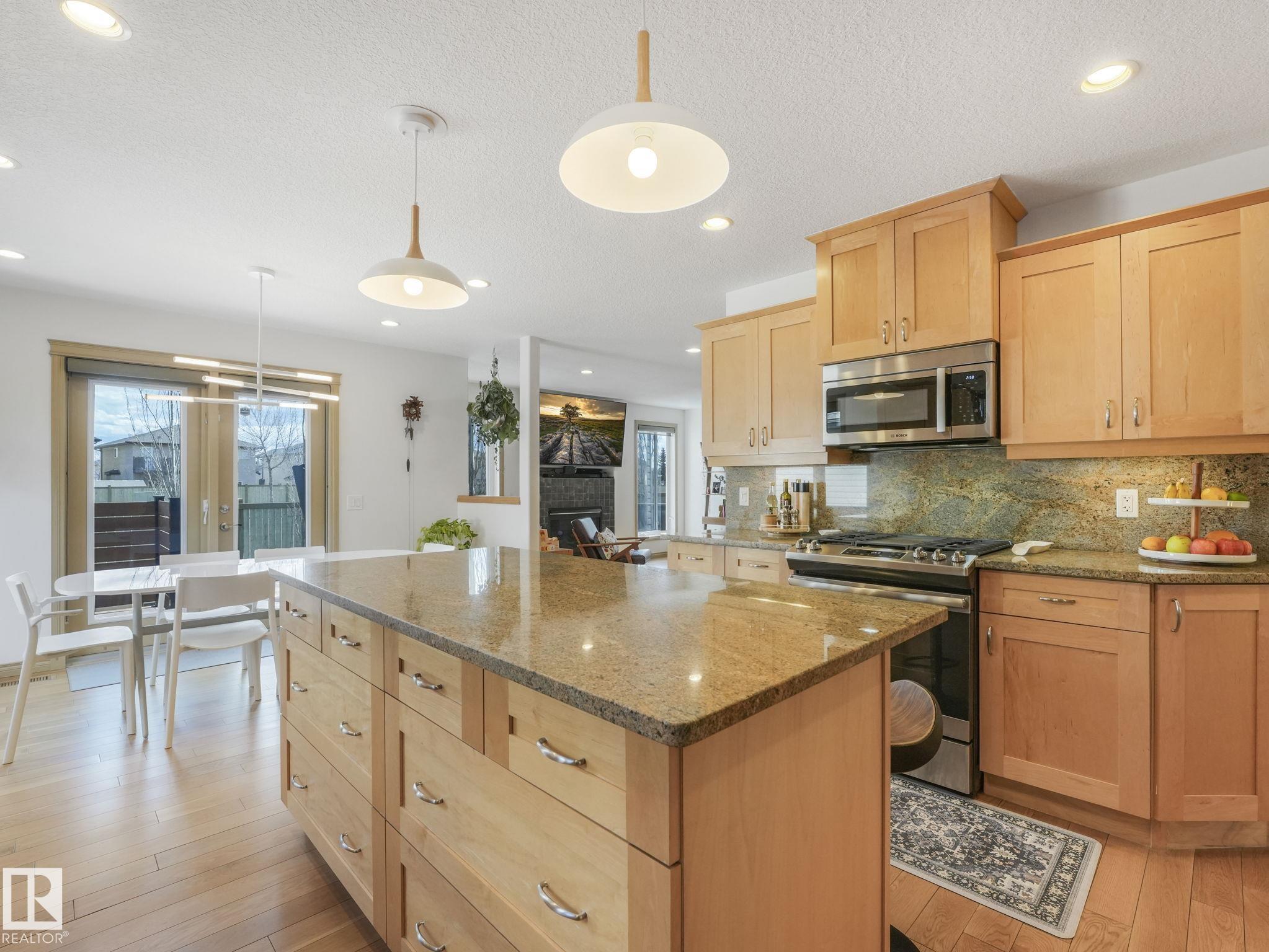 Photo 16 at 8723 207 Street NW, Suder Greens, Edmonton