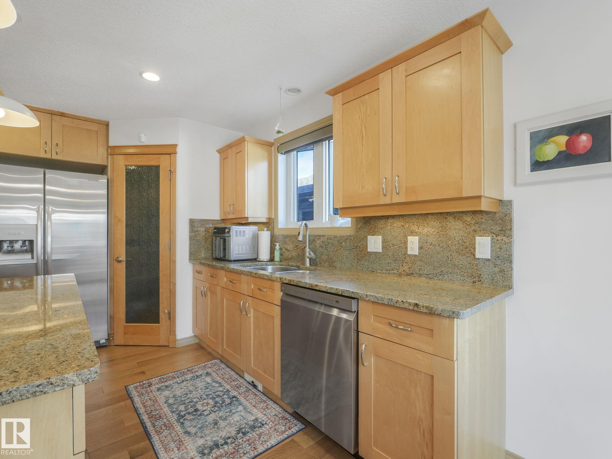 Photo 18 at 8723 207 Street NW, Suder Greens, Edmonton