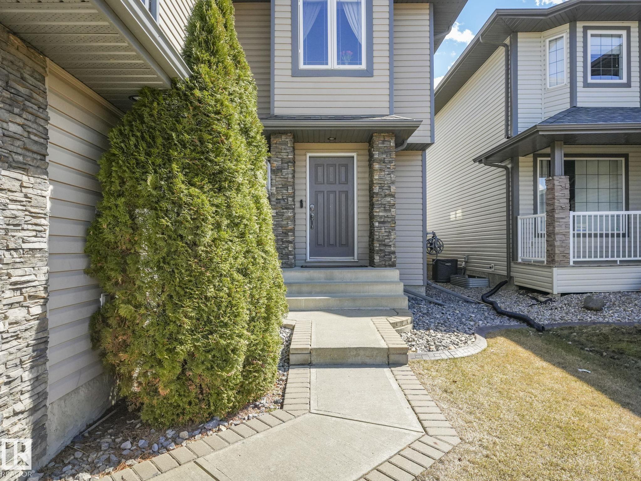 8723 207 Street NW, Suder Greens, Edmonton