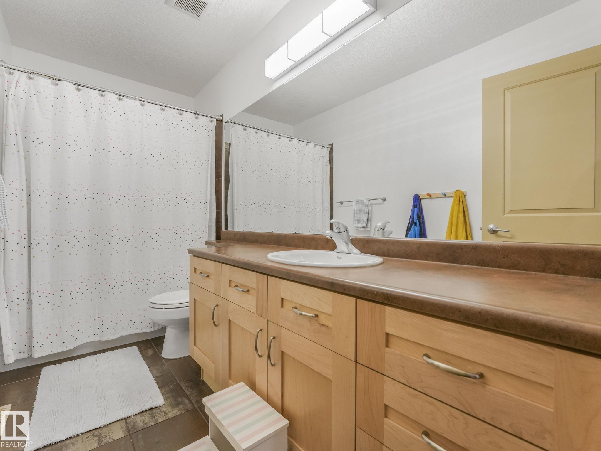 Photo 34 at 8723 207 Street NW, Suder Greens, Edmonton