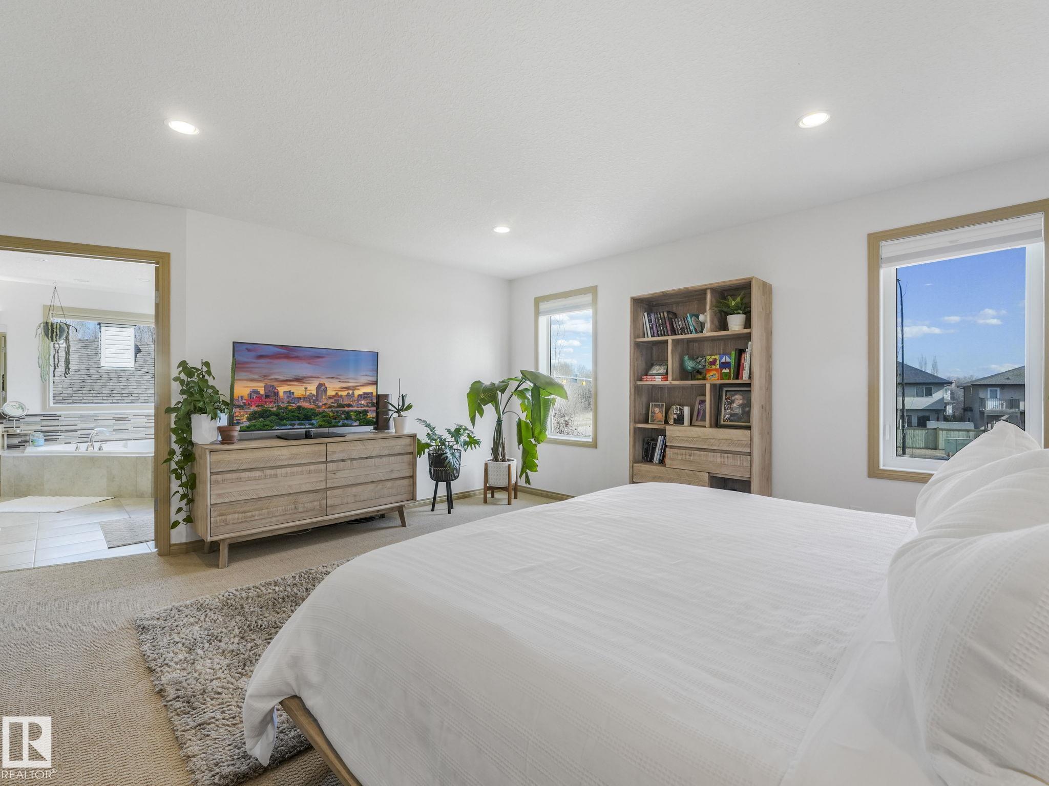 Photo 37 at 8723 207 Street NW, Suder Greens, Edmonton