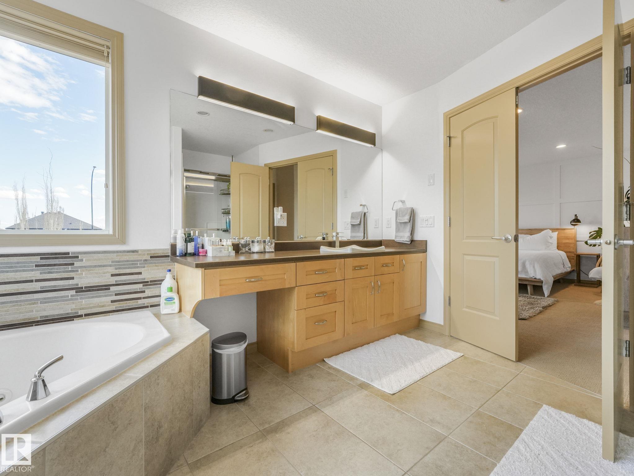 Photo 39 at 8723 207 Street NW, Suder Greens, Edmonton