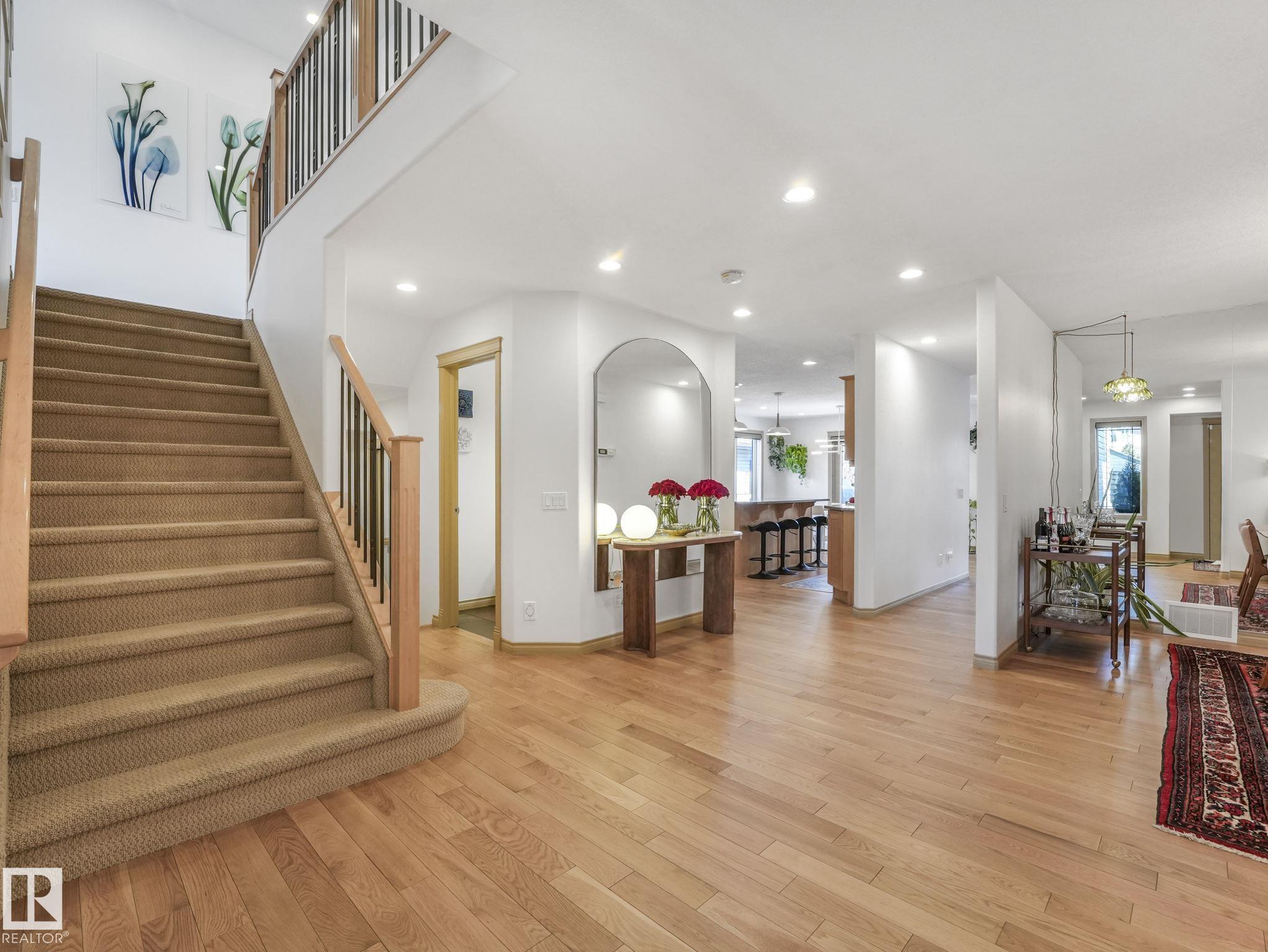 Photo 6 at 8723 207 Street NW, Suder Greens, Edmonton