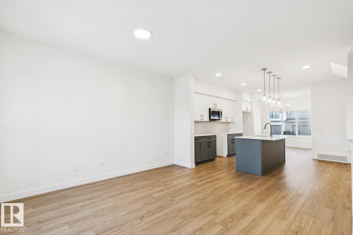 1605 210a Street NW, Stillwater, Edmonton